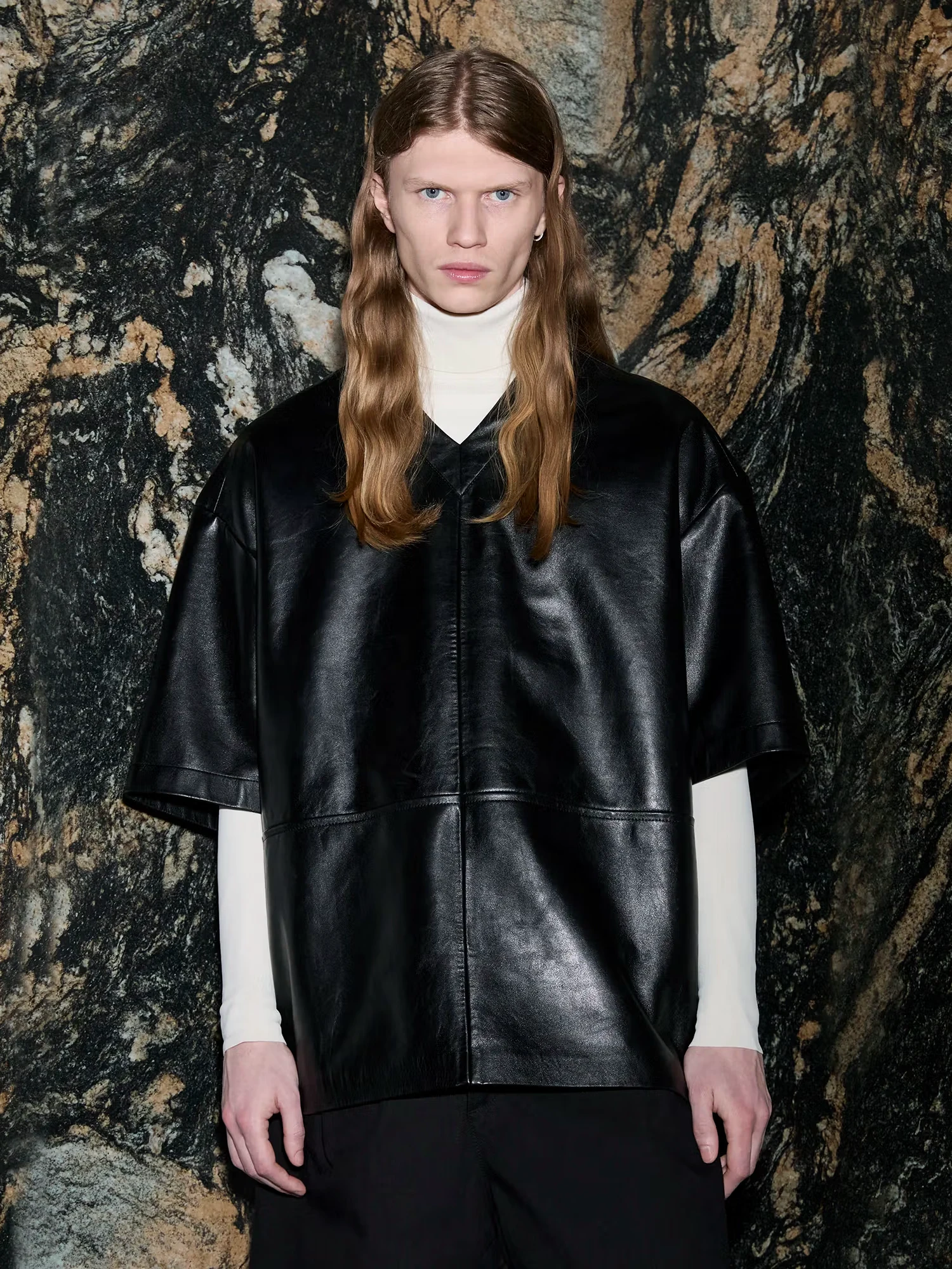 Футболка entire studios Leather Black