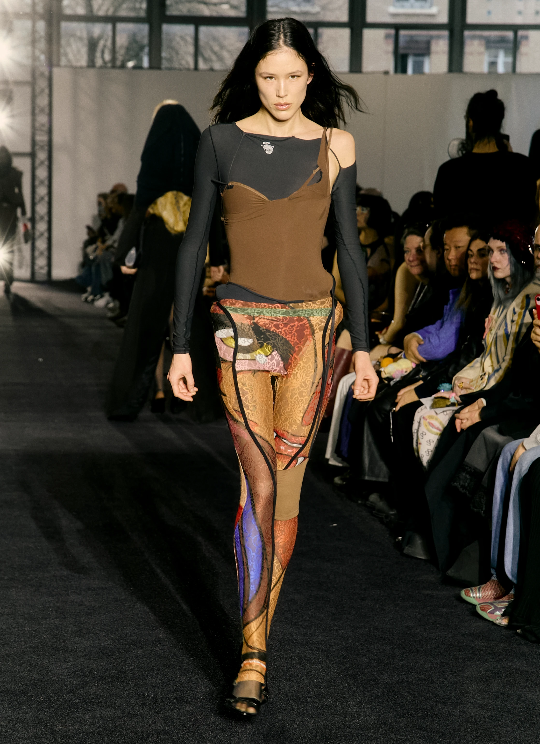Быть собой или в образе — Ottolinger объединяет идеи на показе FW’25 