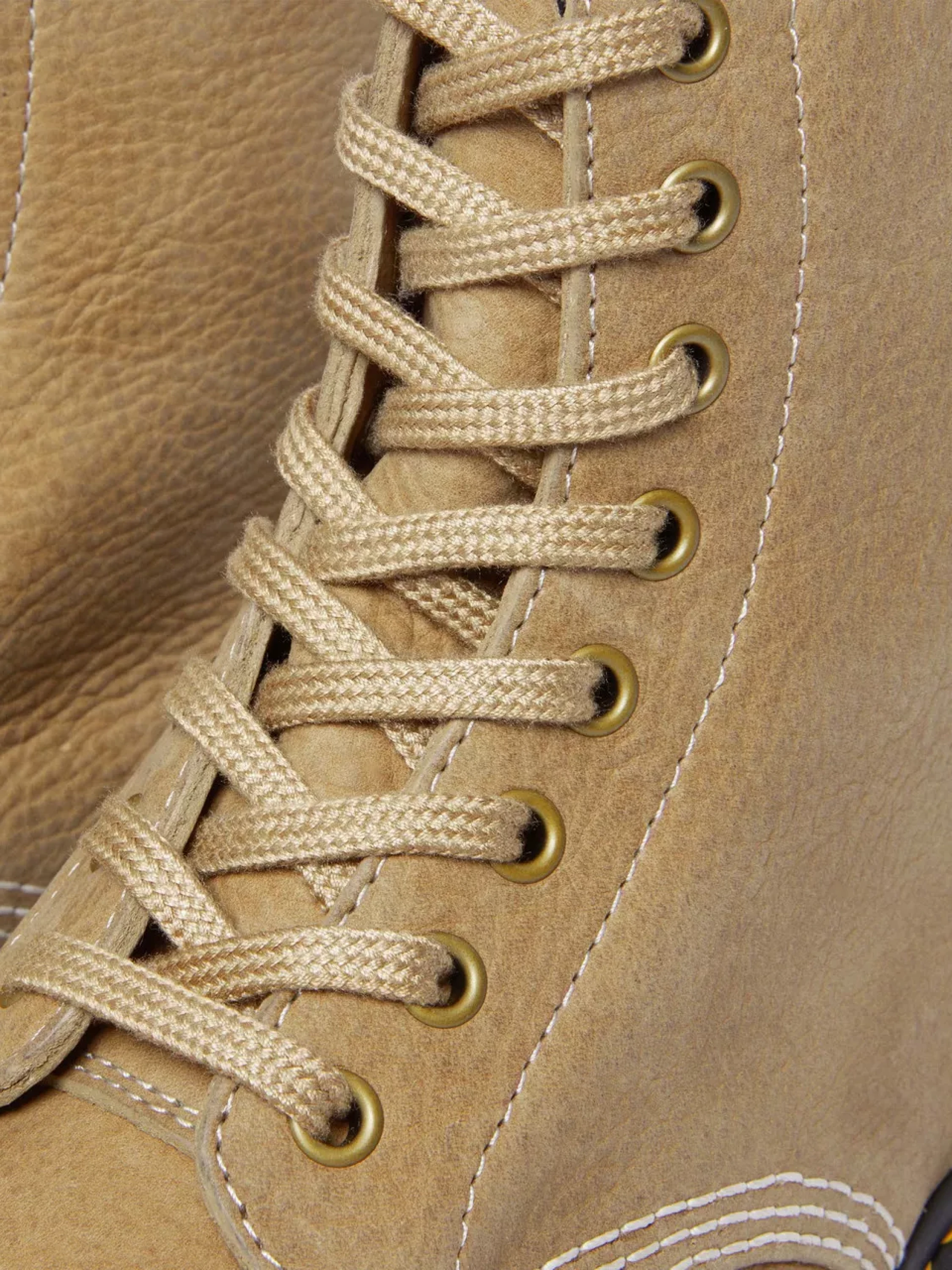 Ботинки Dr. Martens 1460 Tumbled Nubuck Tan