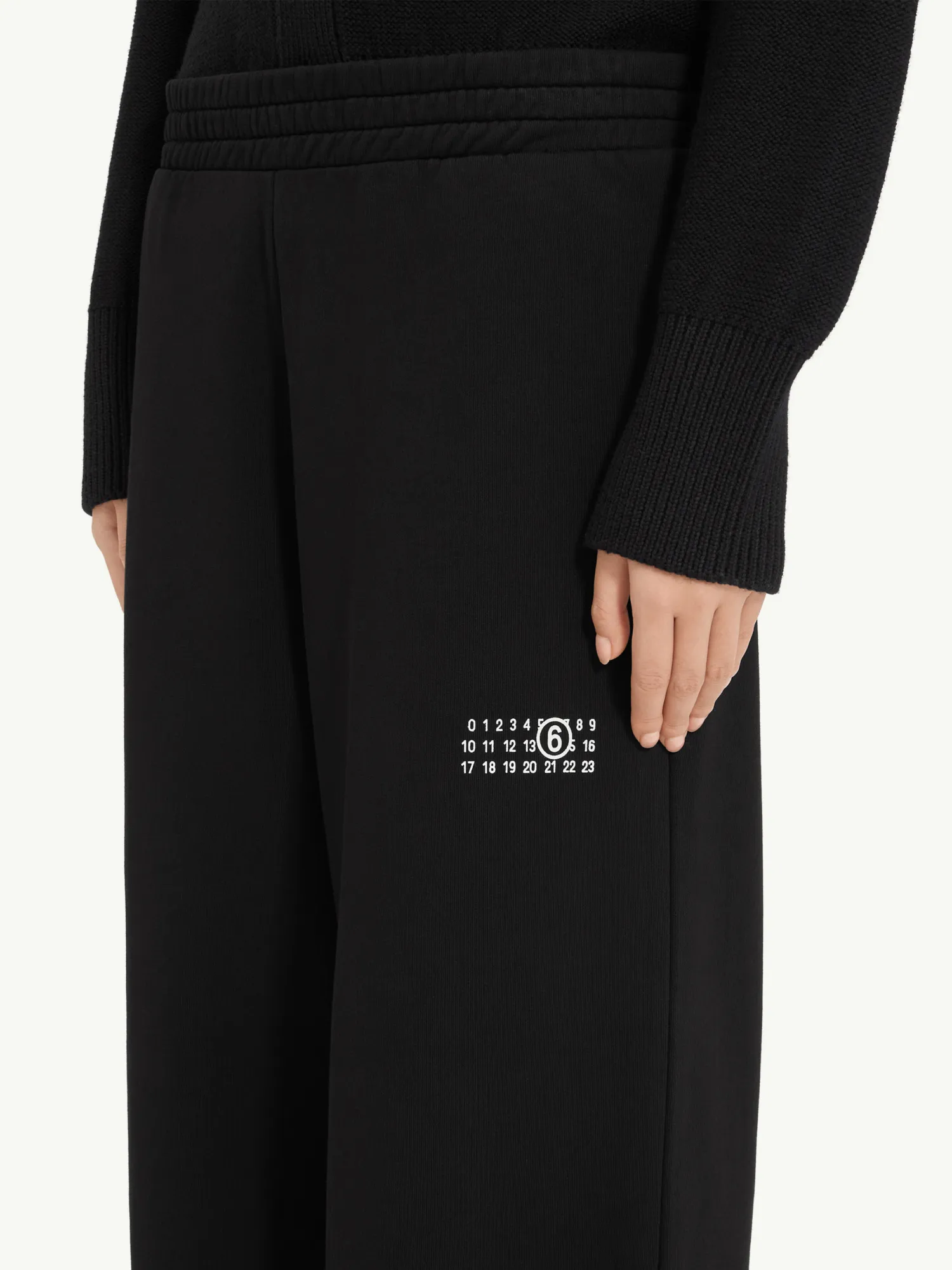 Женские брюки MM6 Maison Margiela Numeric Black