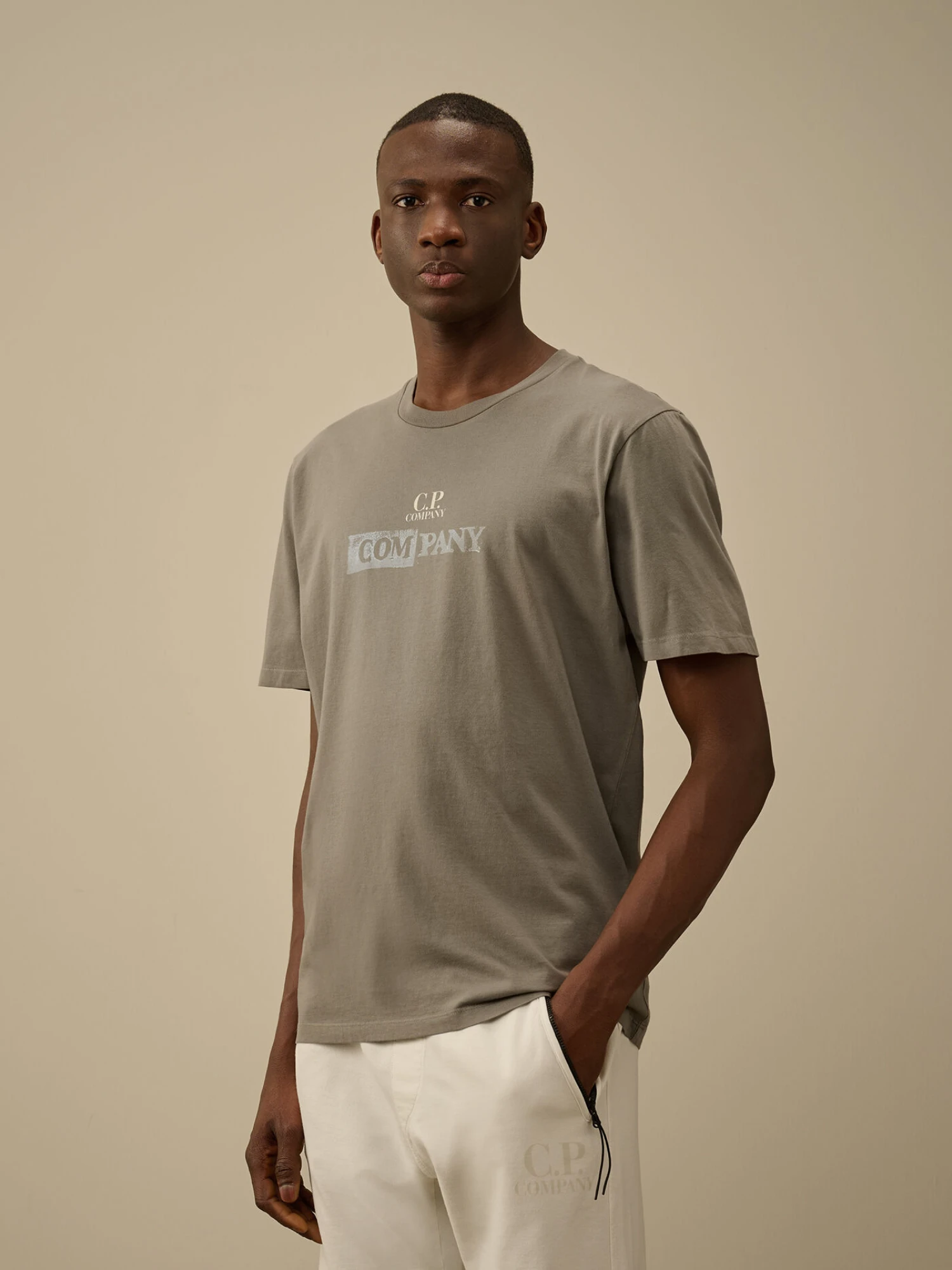 Футболка C.P. Company 24/1 Jersey Logo Smoked Pearl