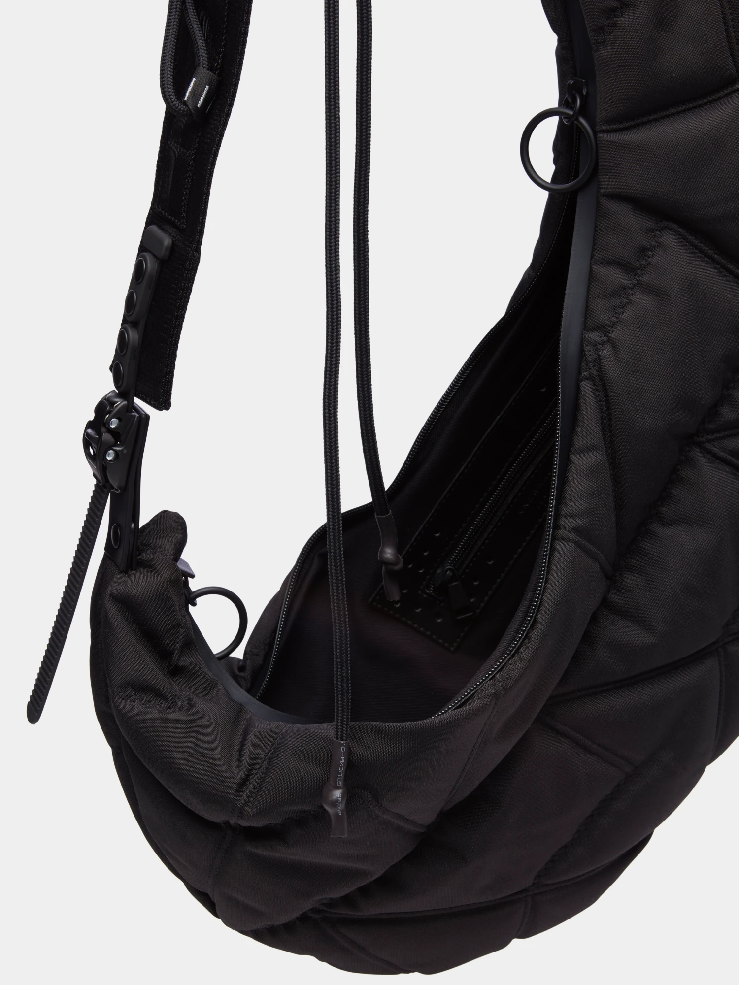 Сумка INNERRAUM Object HM3 Half Moon Hook Matt Black