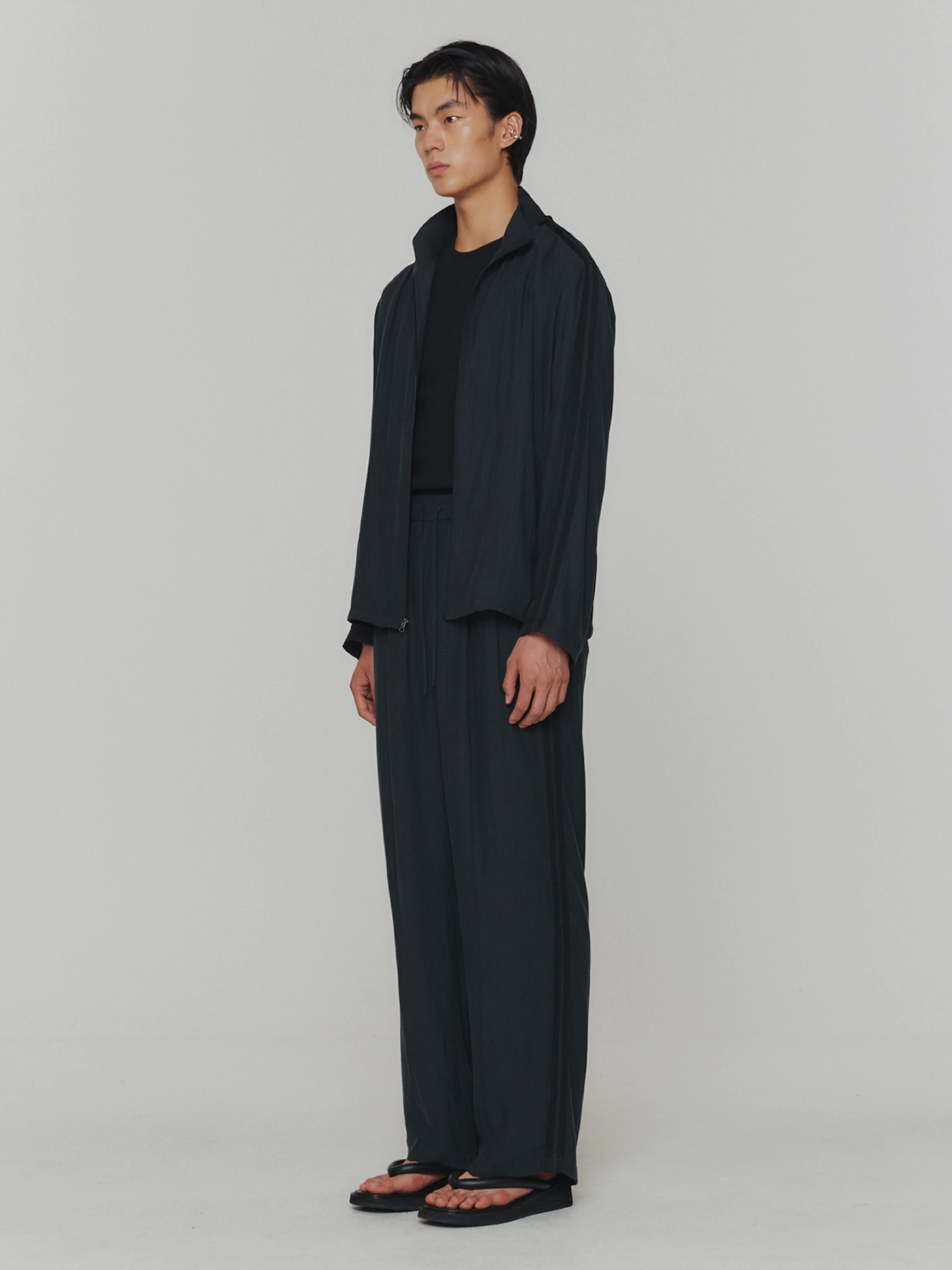 Олимпийка AMOMENTO High Neck Zip-Up Blouson Dark Navy