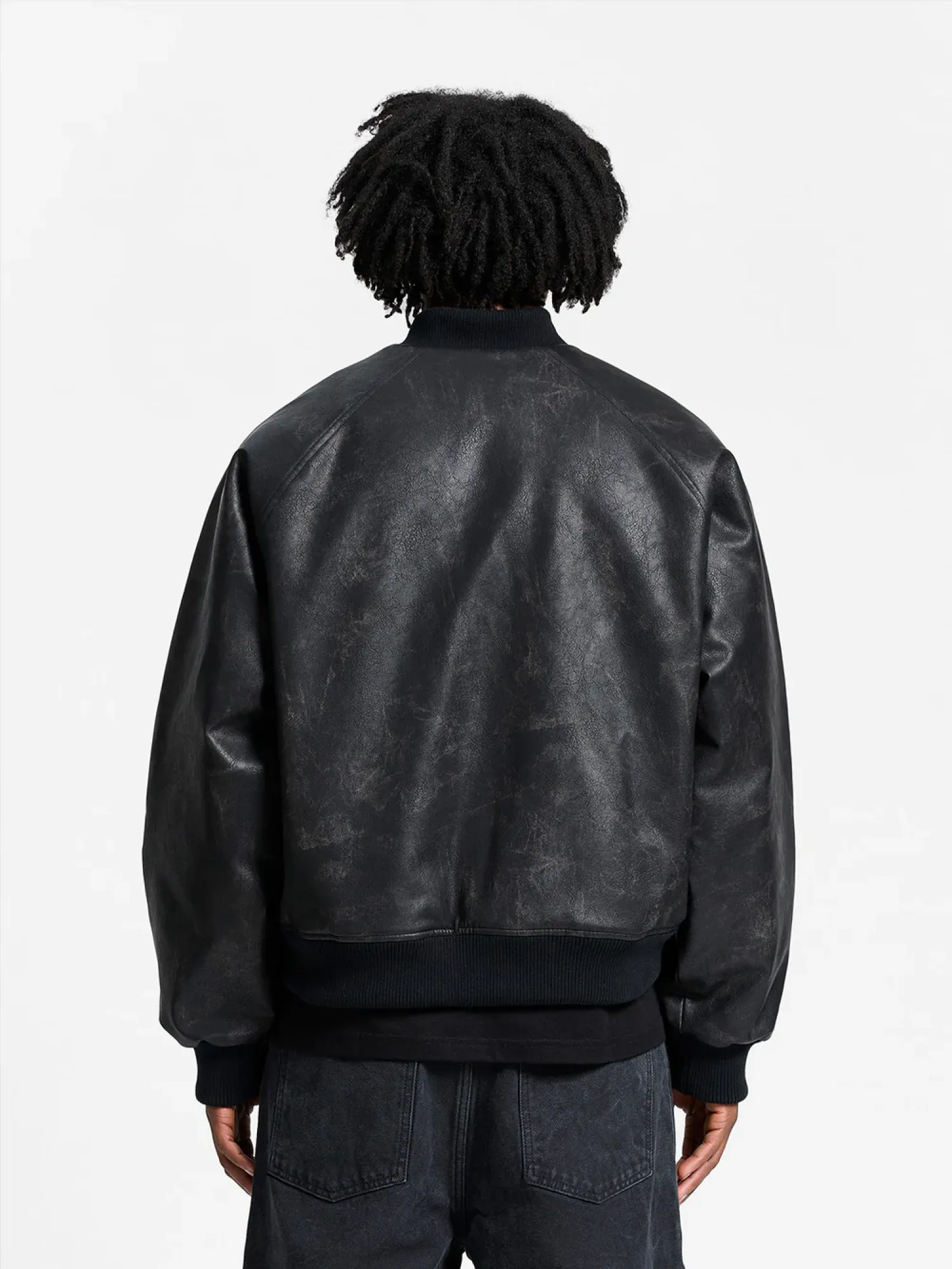 Бомбер RETERNITY Brushed Leather Black