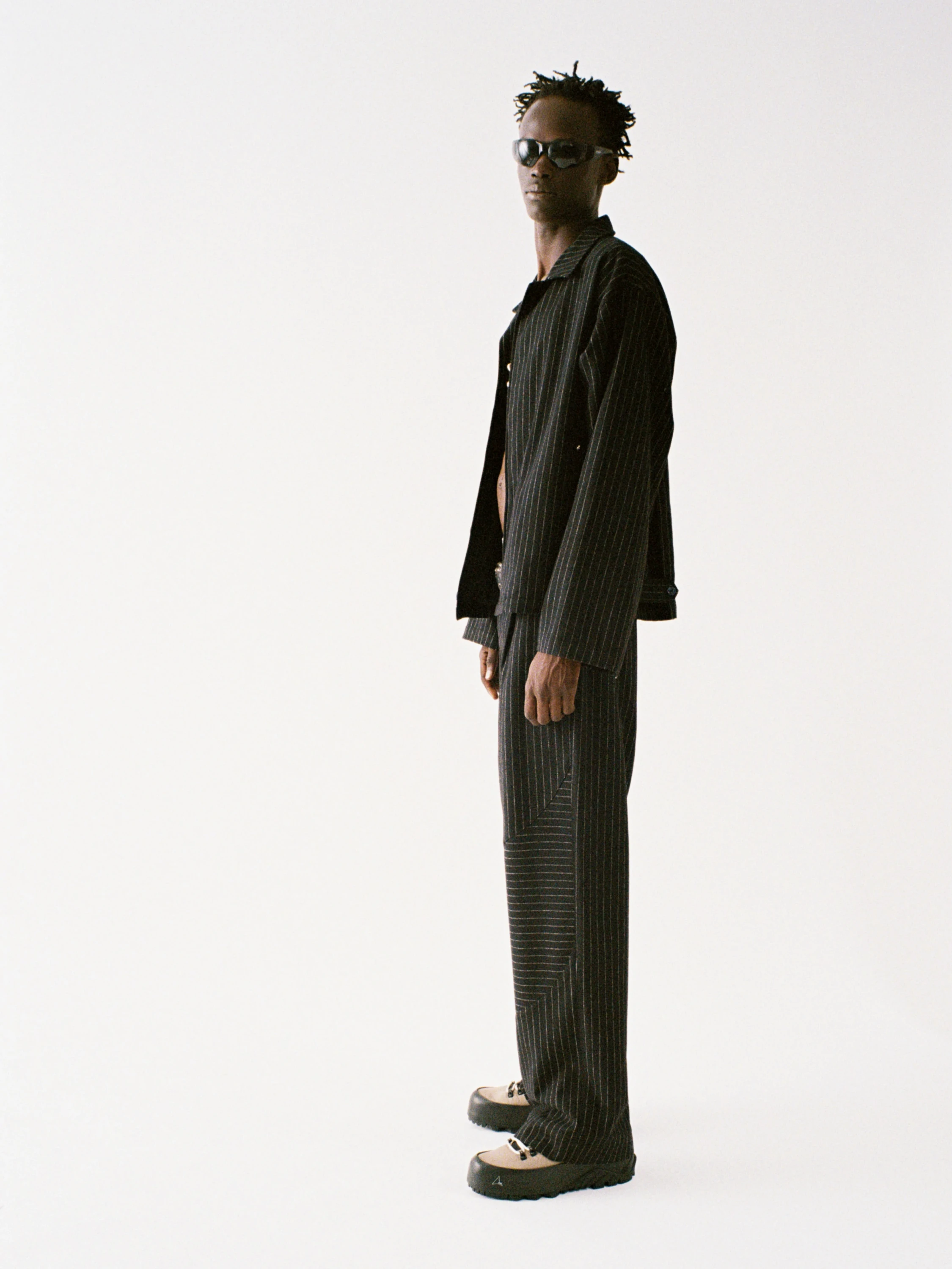 Брюки Jungles Jungles Pinstripe Slant Black