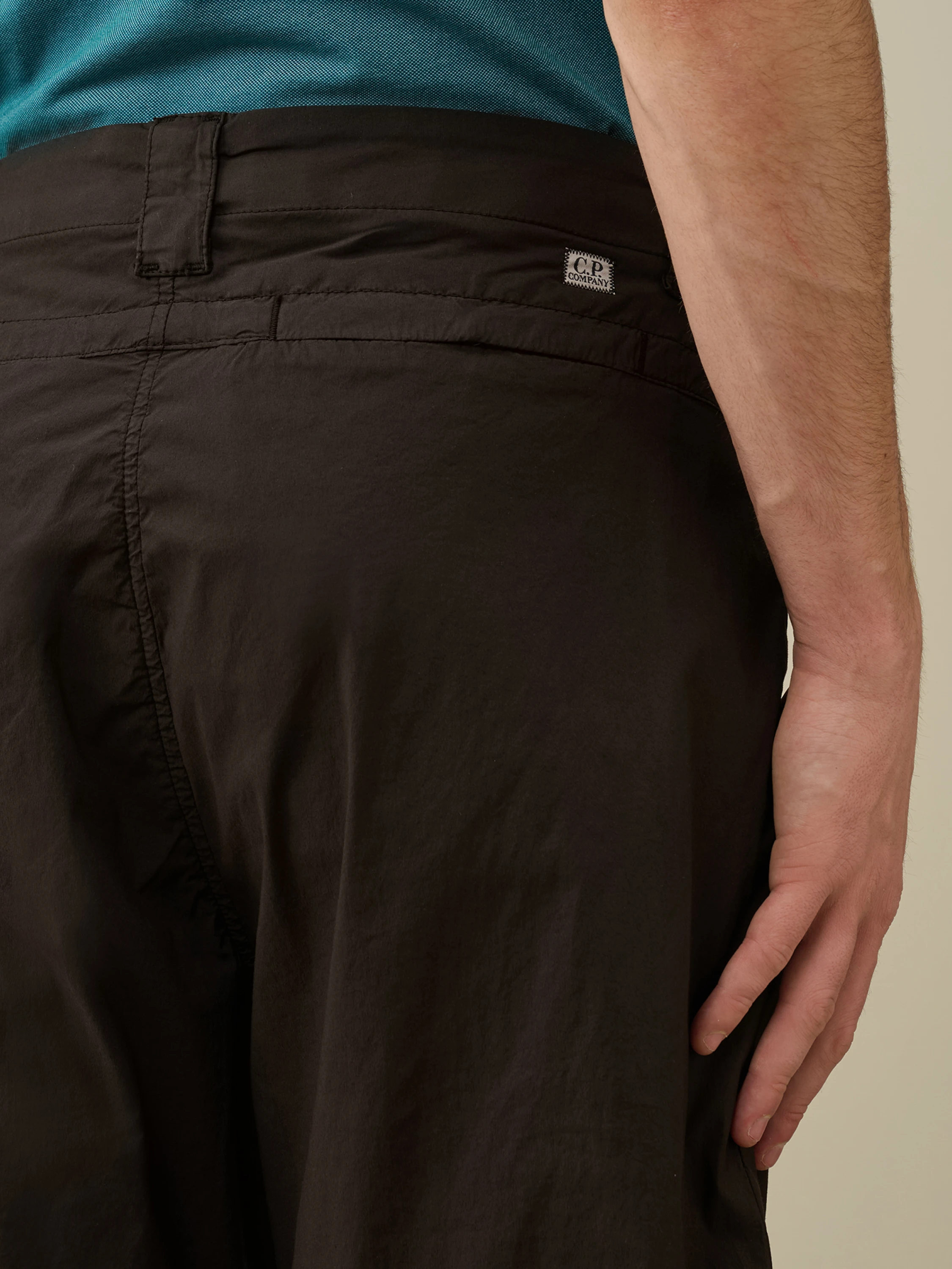 Шорты C.P. Company 50 Fili Stretch Cargo Black