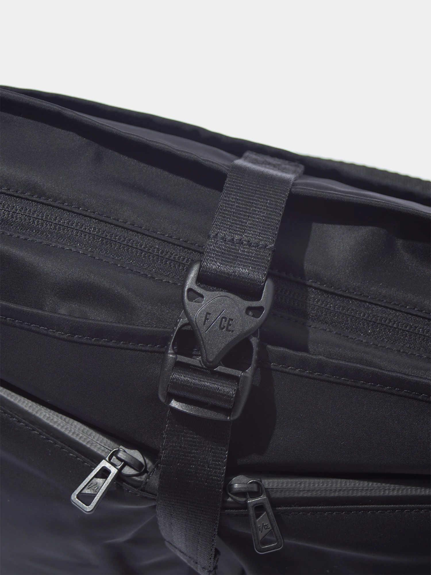 Сумка F/CE. Recycle Twill Courier Black