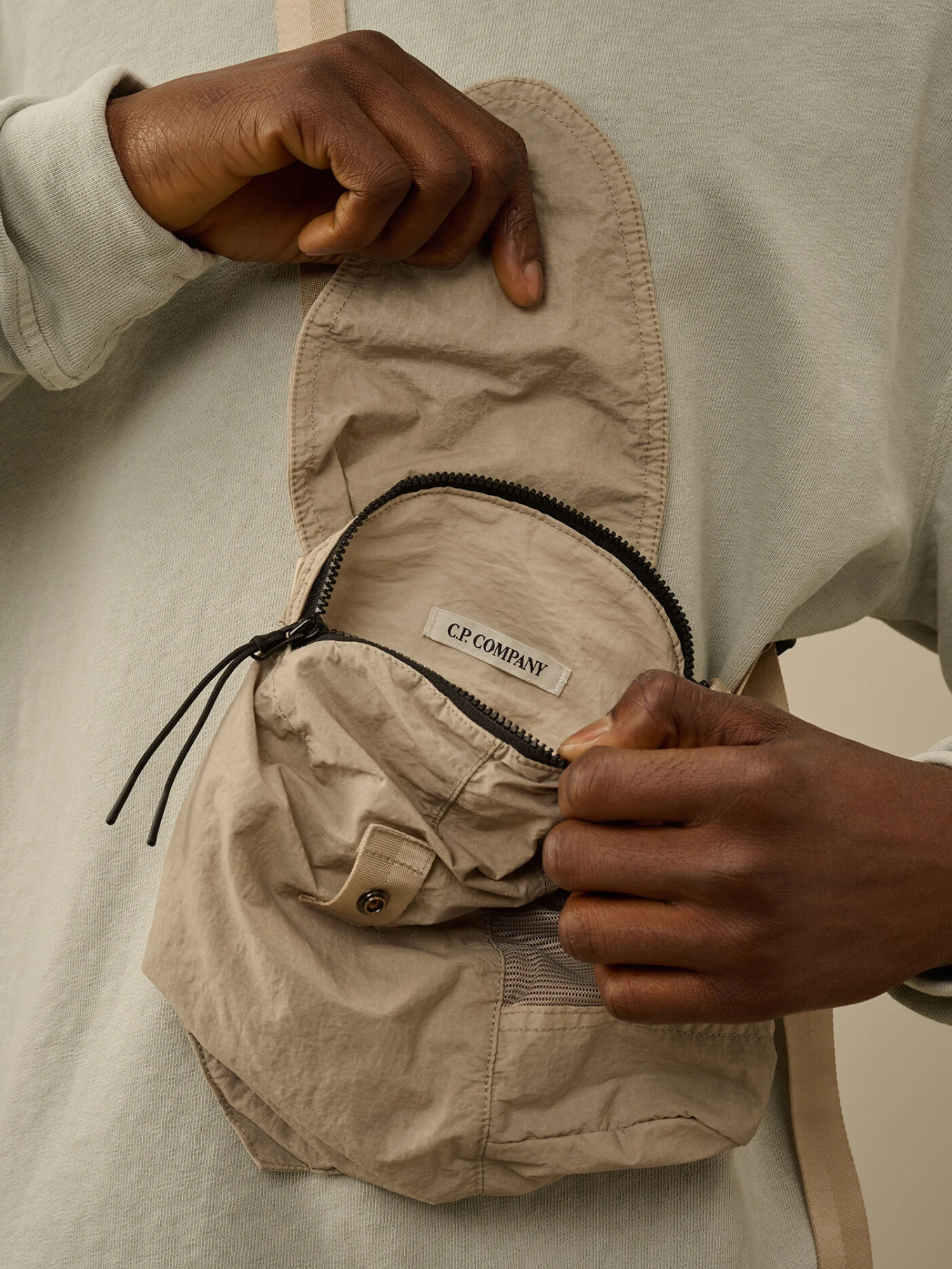 Сумка C.P. Company Plain Paper Touch Mini Vintage Khaki