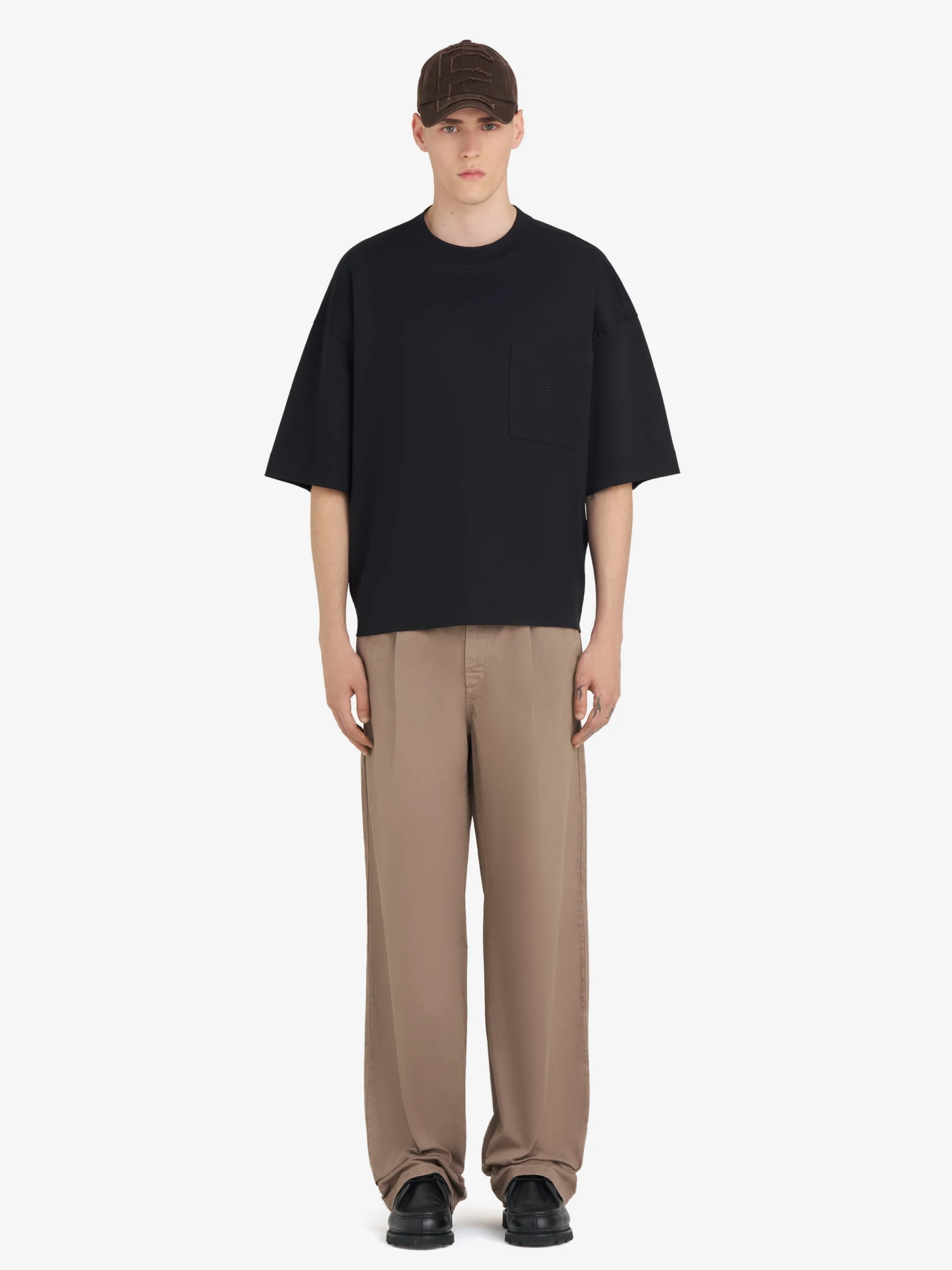 Футболка Études Oversized Pocket É Black
