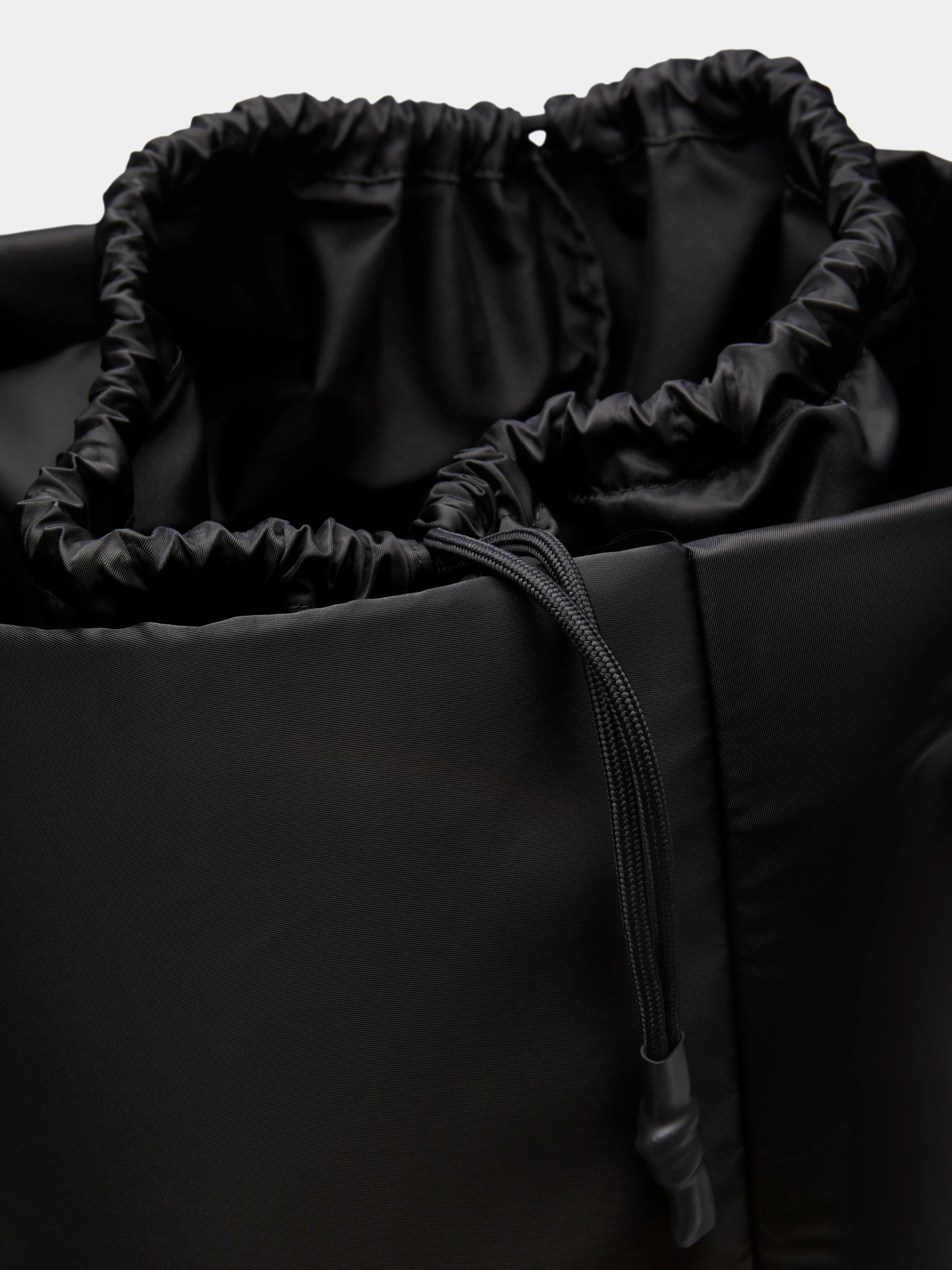 Тоут INNERRAUM Object I95 Horizontal Shiny Matt Black