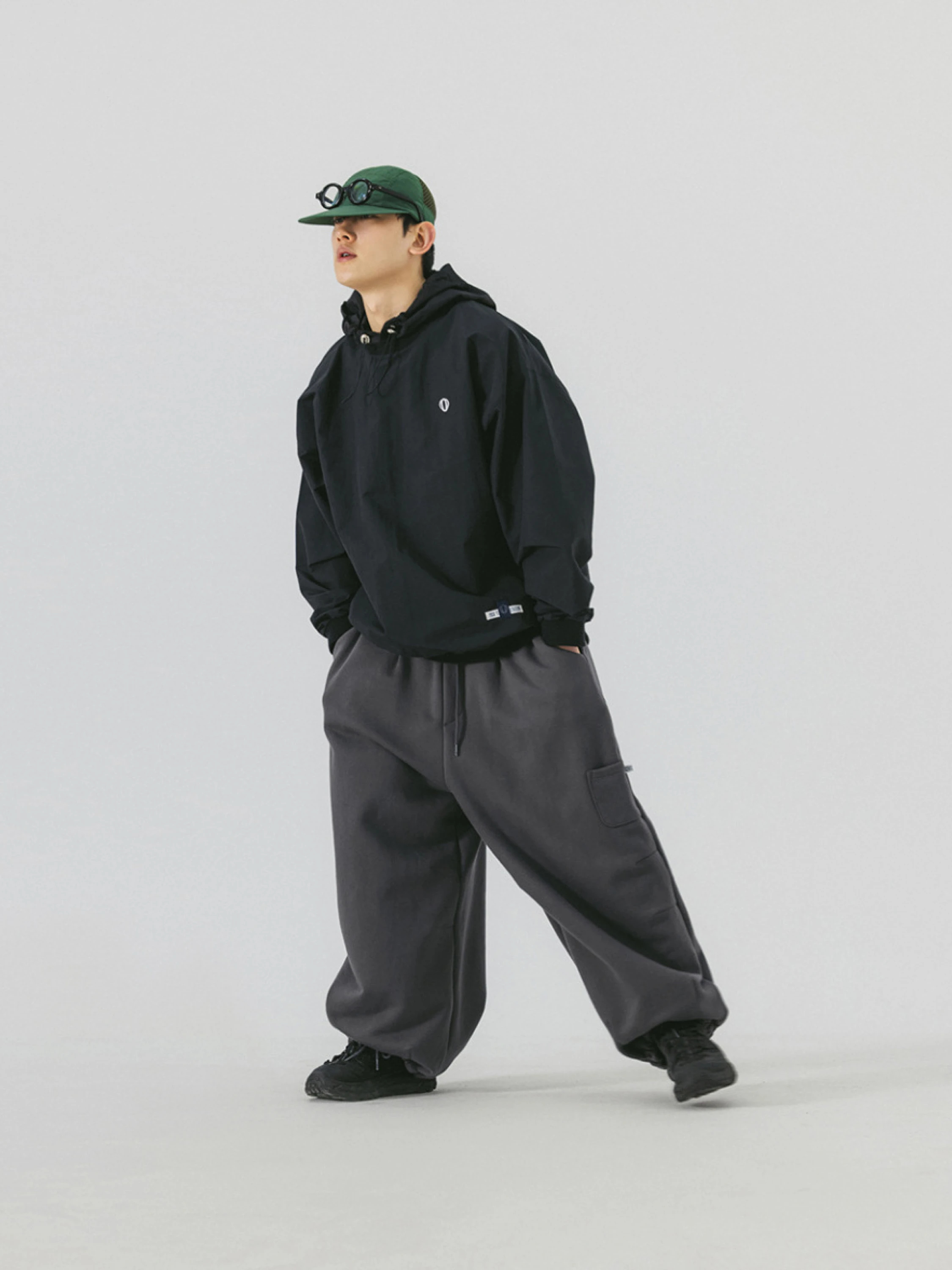 Свитшот ANGLAN Nylon Athletic Wappen Sweatshirt Black