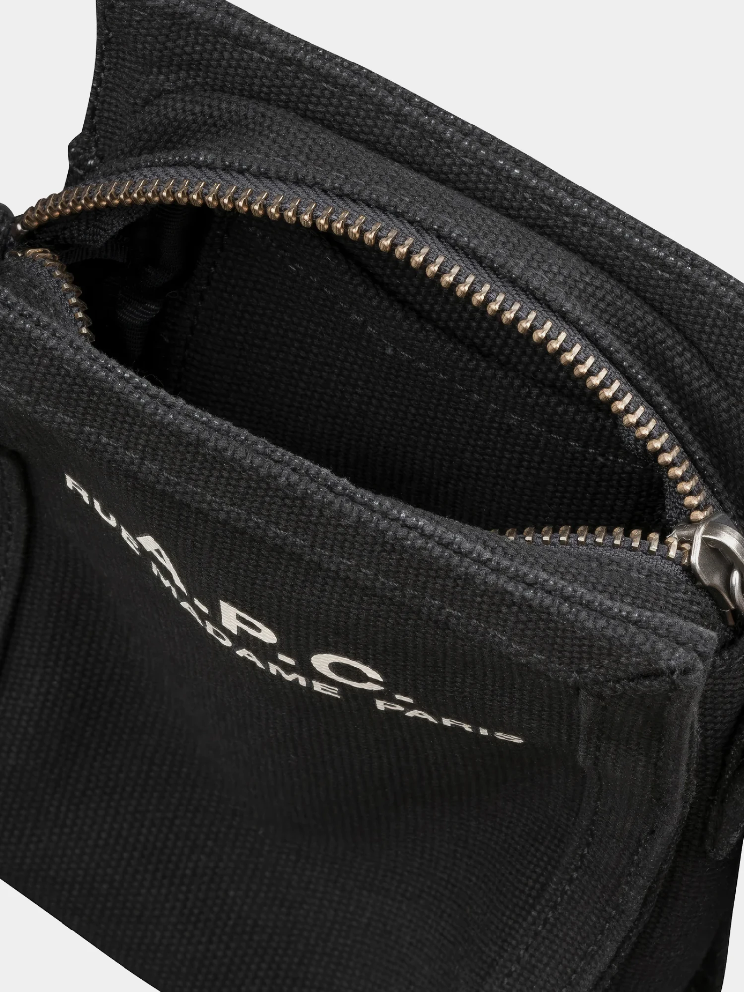 Сумка A.P.C. Recuperation Neck Pouch Noir