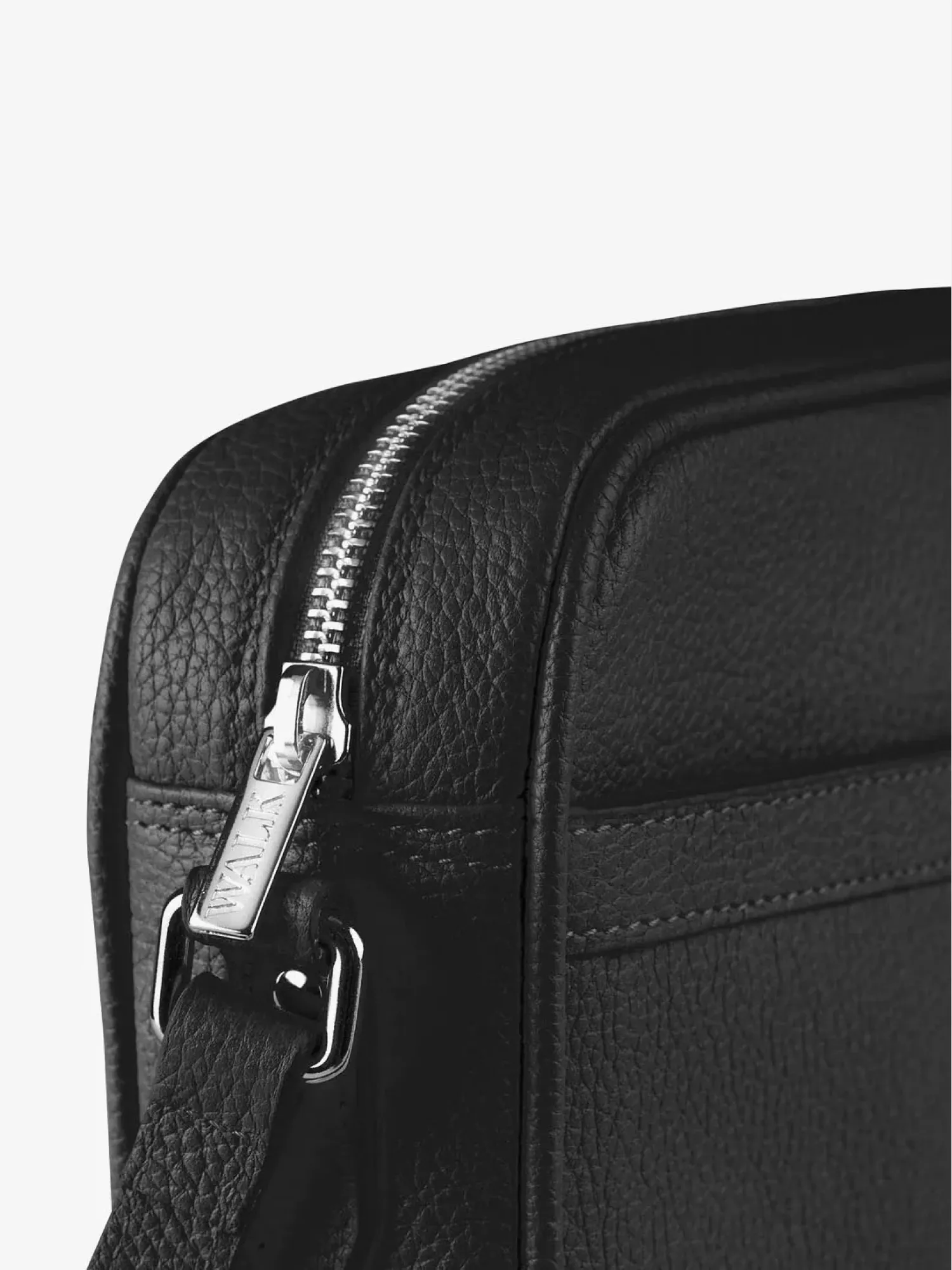 Сумка Walk In Paris Leather Bag Black