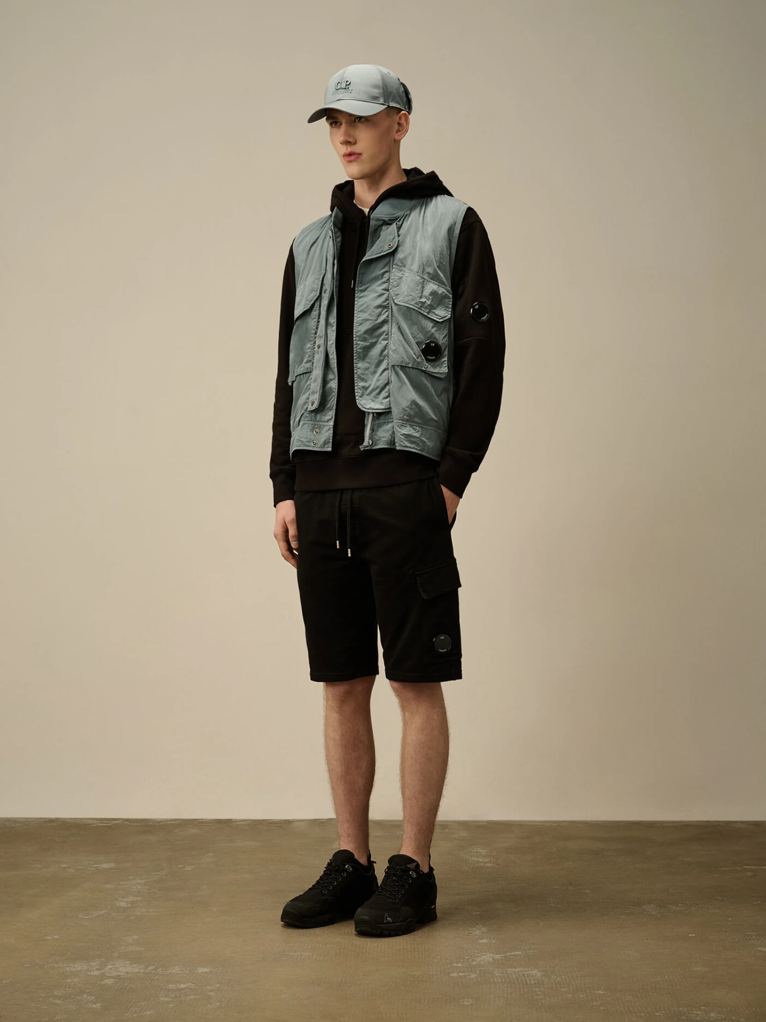Шорты C.P. Company Light Fleece Cargo Lens Black