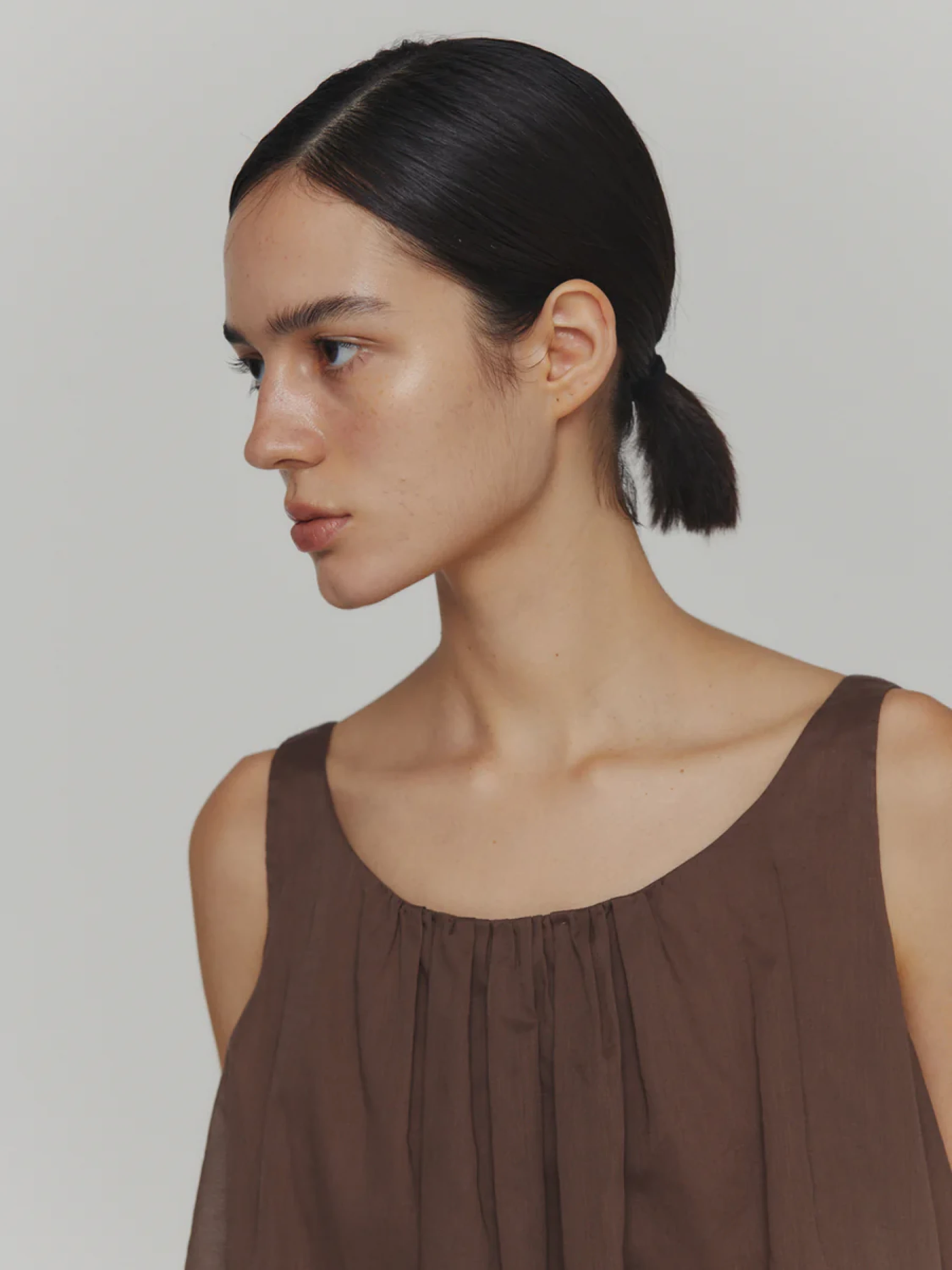 Топ AMOMENTO Sheer Volume Crop Top Brown