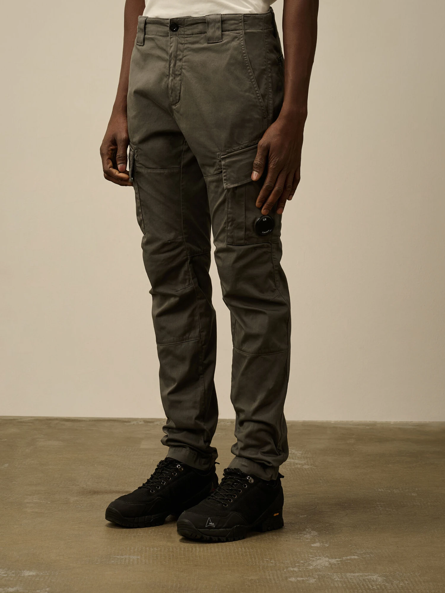 Брюки C.P. Company Stretch Sateen Cargo Lens Smoked Pearl