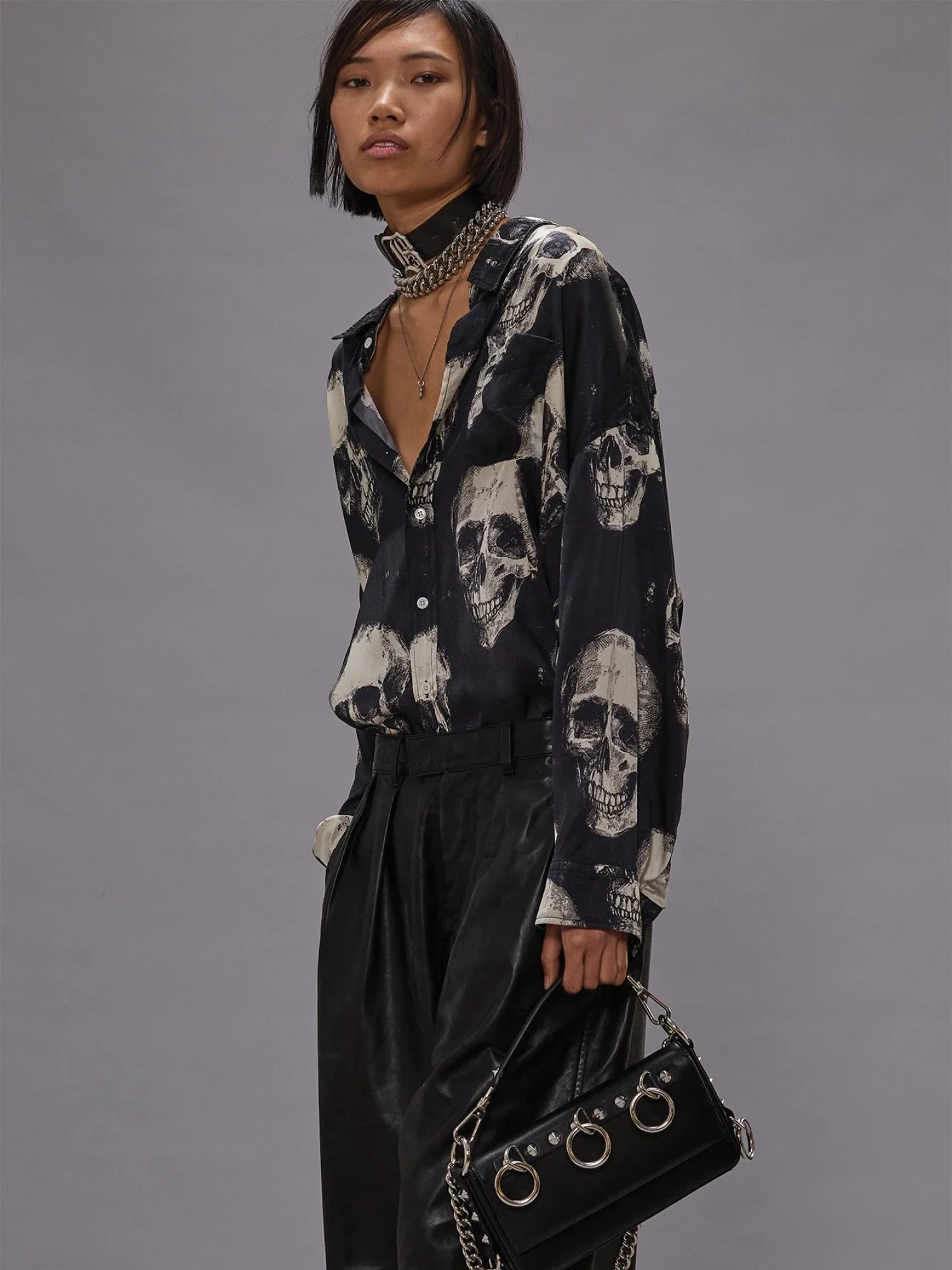 Женская рубашка R13 Drop Neck Skulls On Black