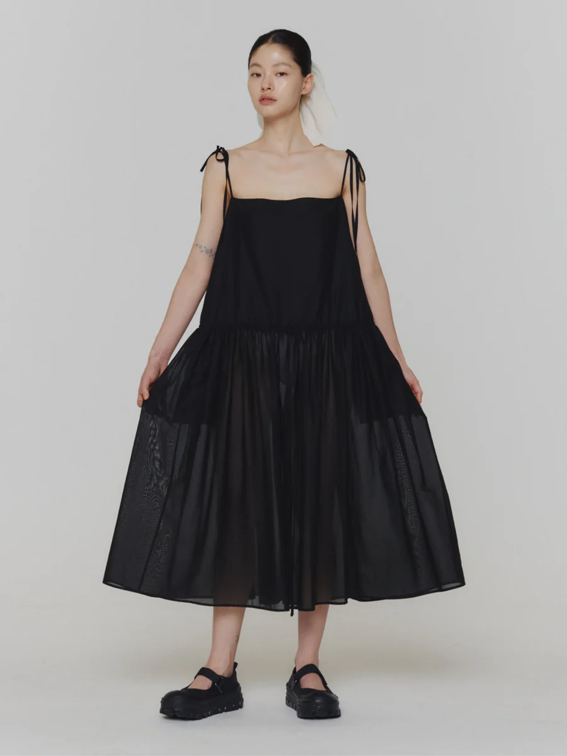 Женское платье AMOMENTO Sheer Shirring Long Dress Black