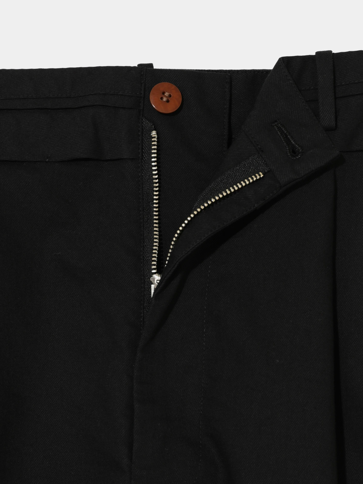 Брюки UNDERCOVER Pleated Trousers Black