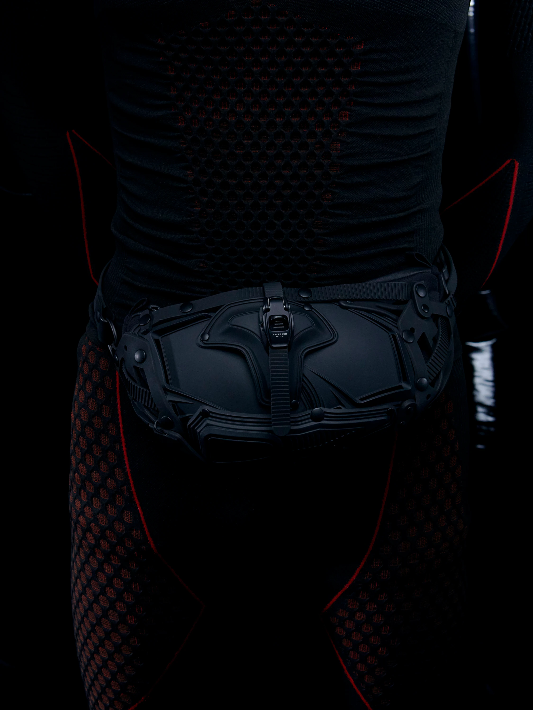 Сумка INNERRAUM Object I30 Fanny / Crossbody Matt Black