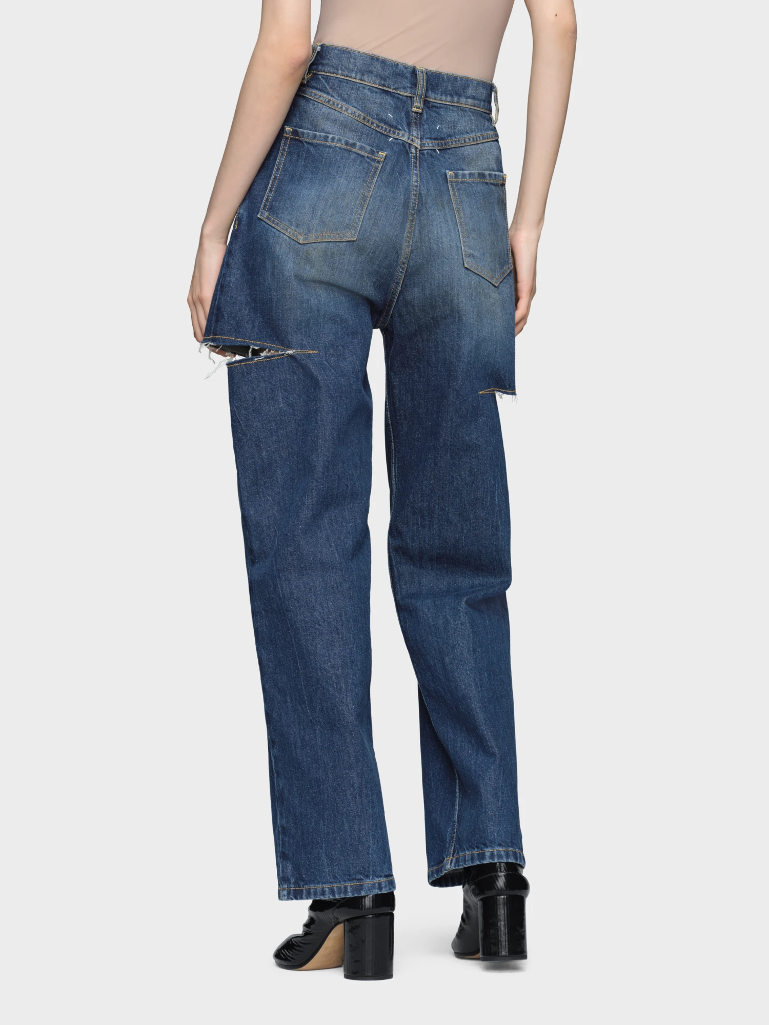 Женские джинсы Maison Margiela Cut-Out Washed Indigo