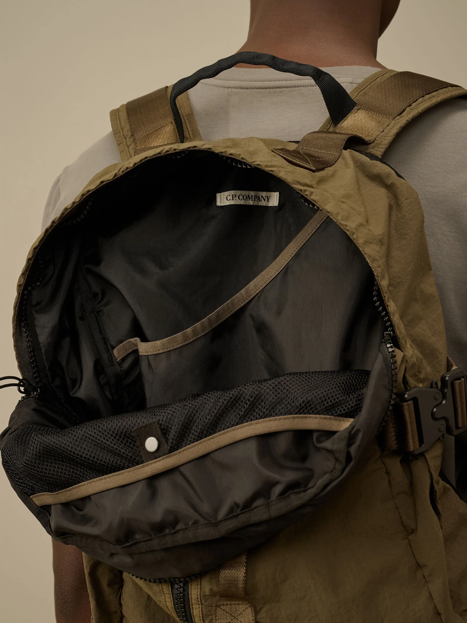 Рюкзак C.P. Company Plain Paper Touch Travel Ivy Green