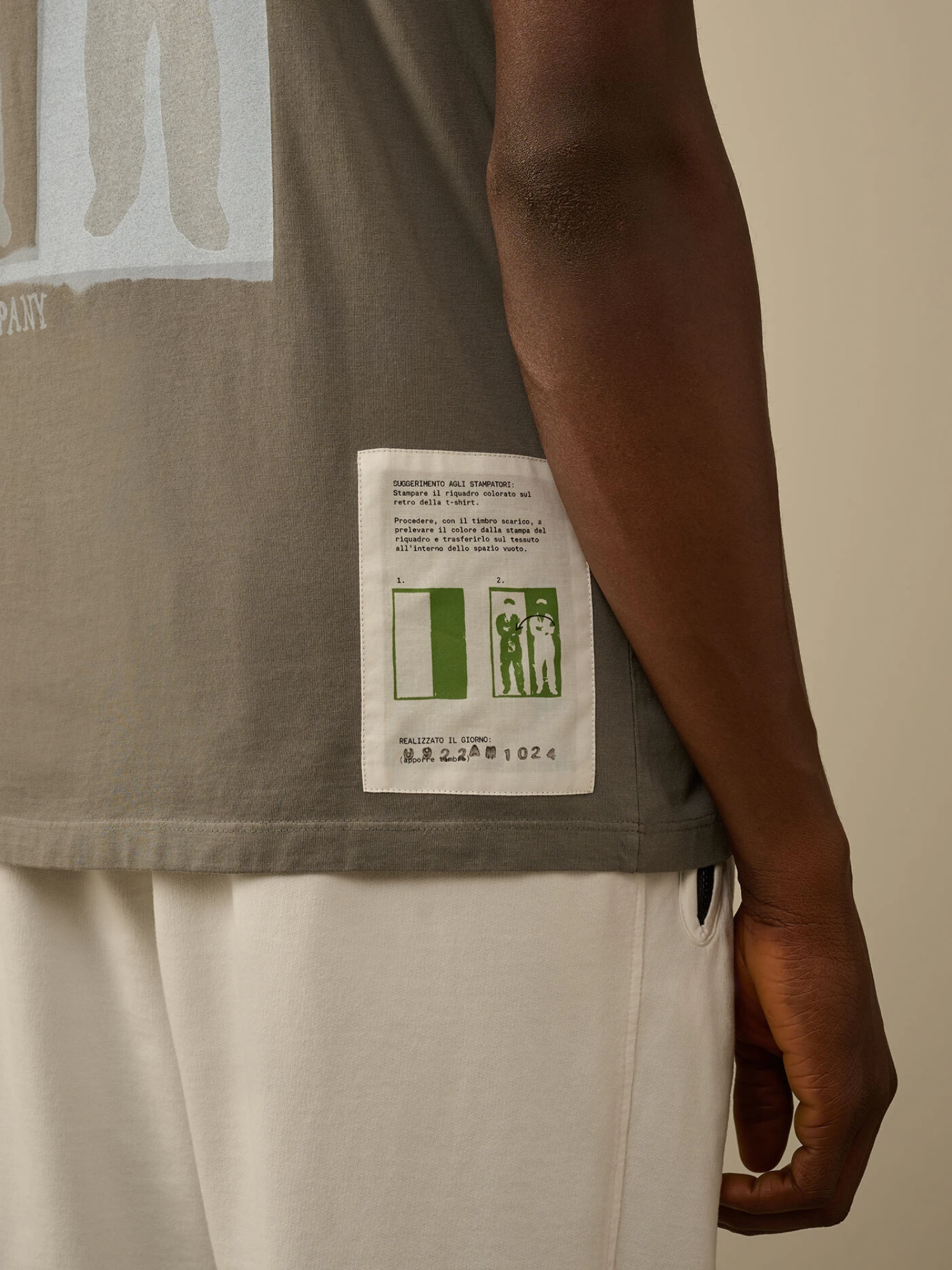 Футболка C.P. Company 24/1 Jersey Logo Smoked Pearl