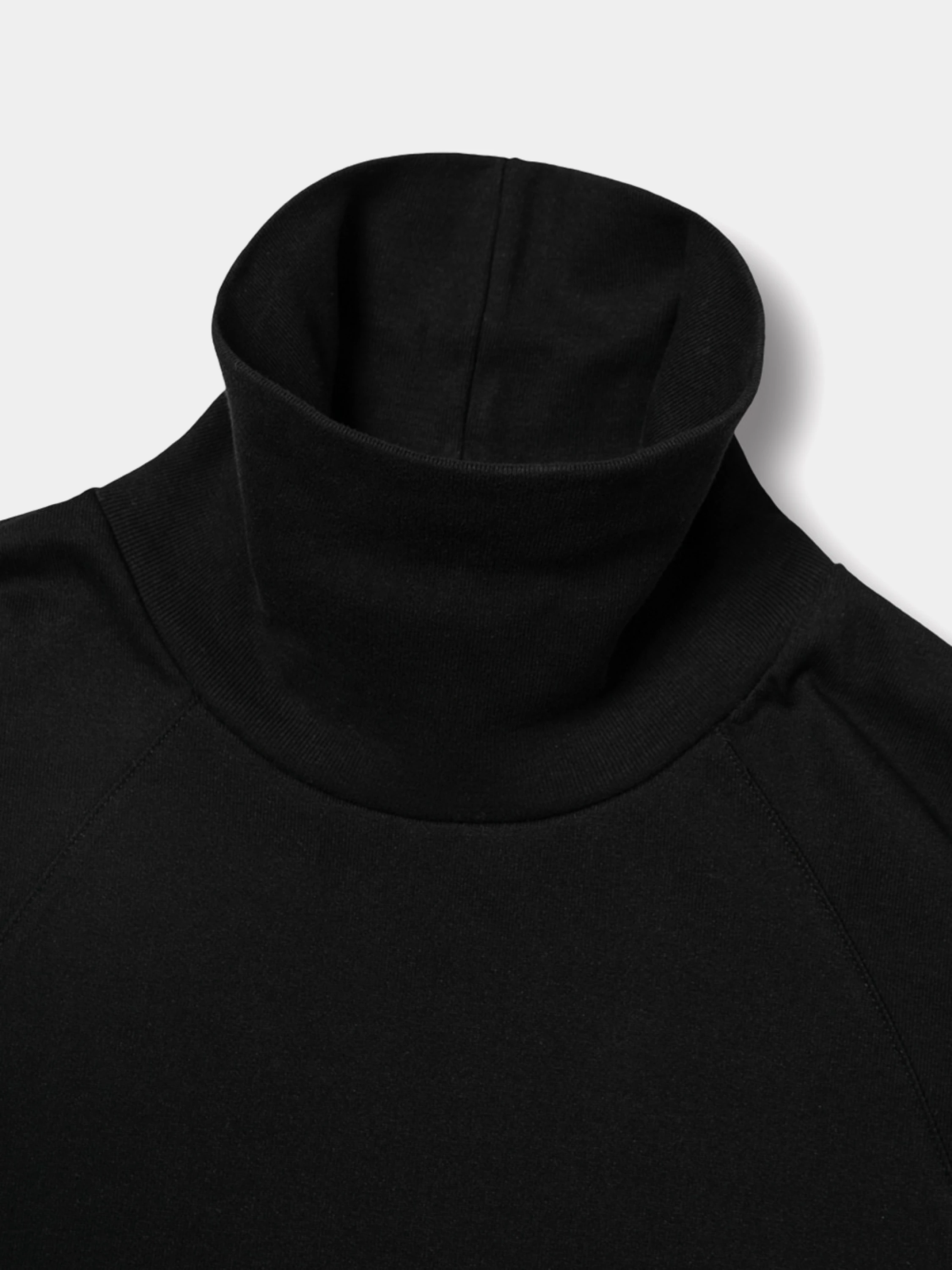 Лонгслив ANGLAN Oval Incision Turtle Neck Longsleeve Black