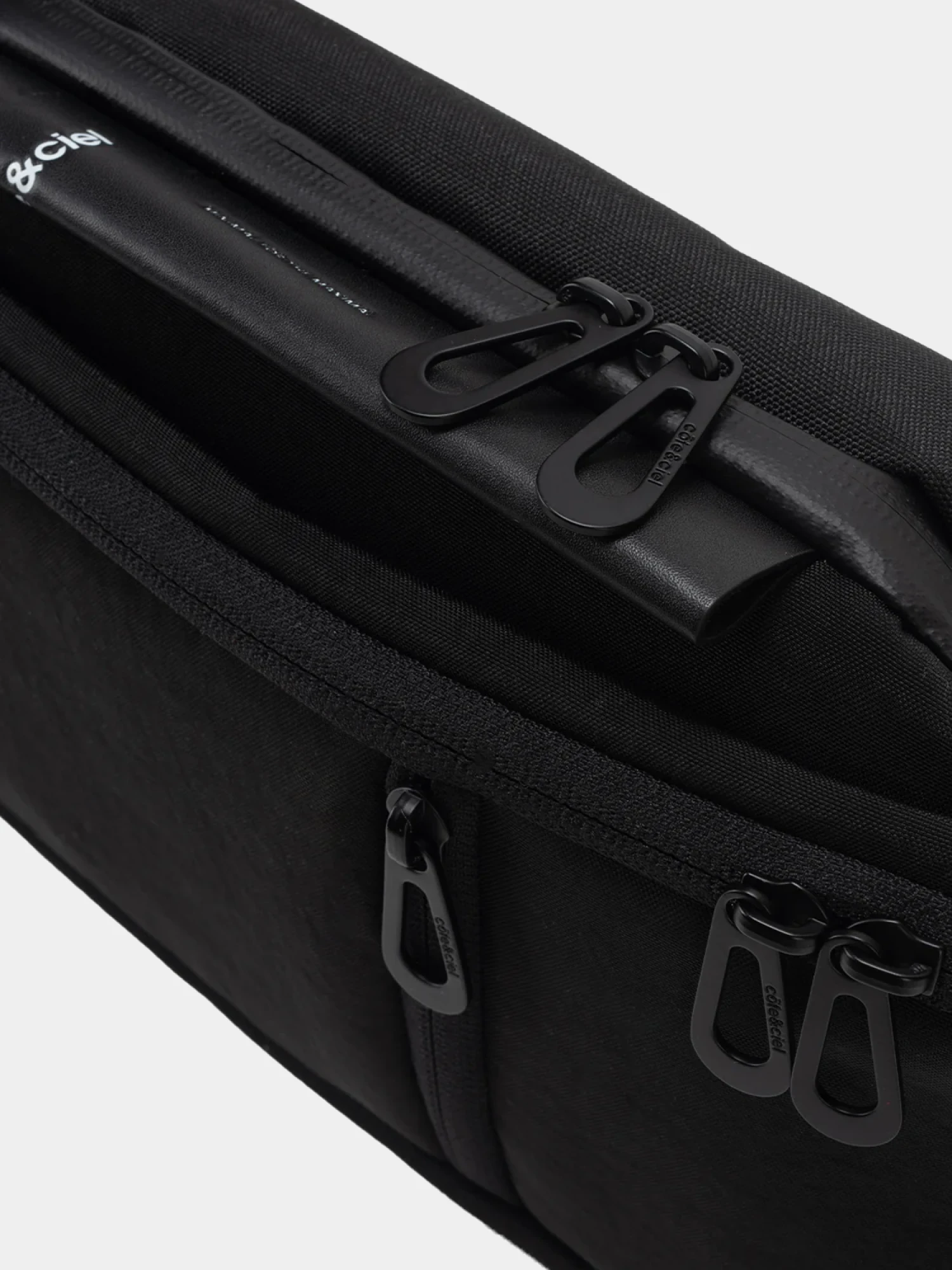 Сумка COTE&CIEL Satchel & Cross Body Isarau S Round Carbon Black
