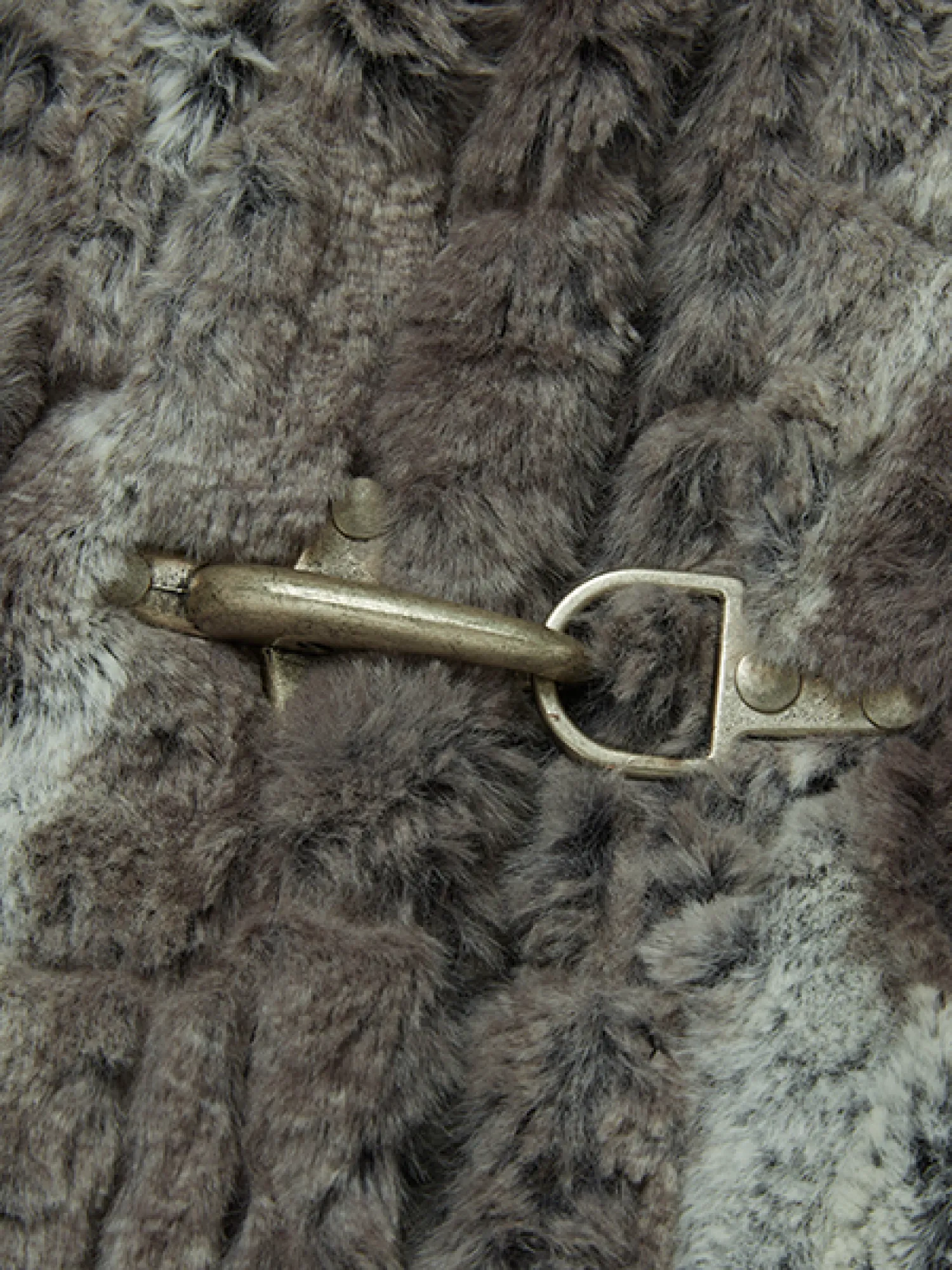 Жилет Thug Club TC Skull Fur Ivory