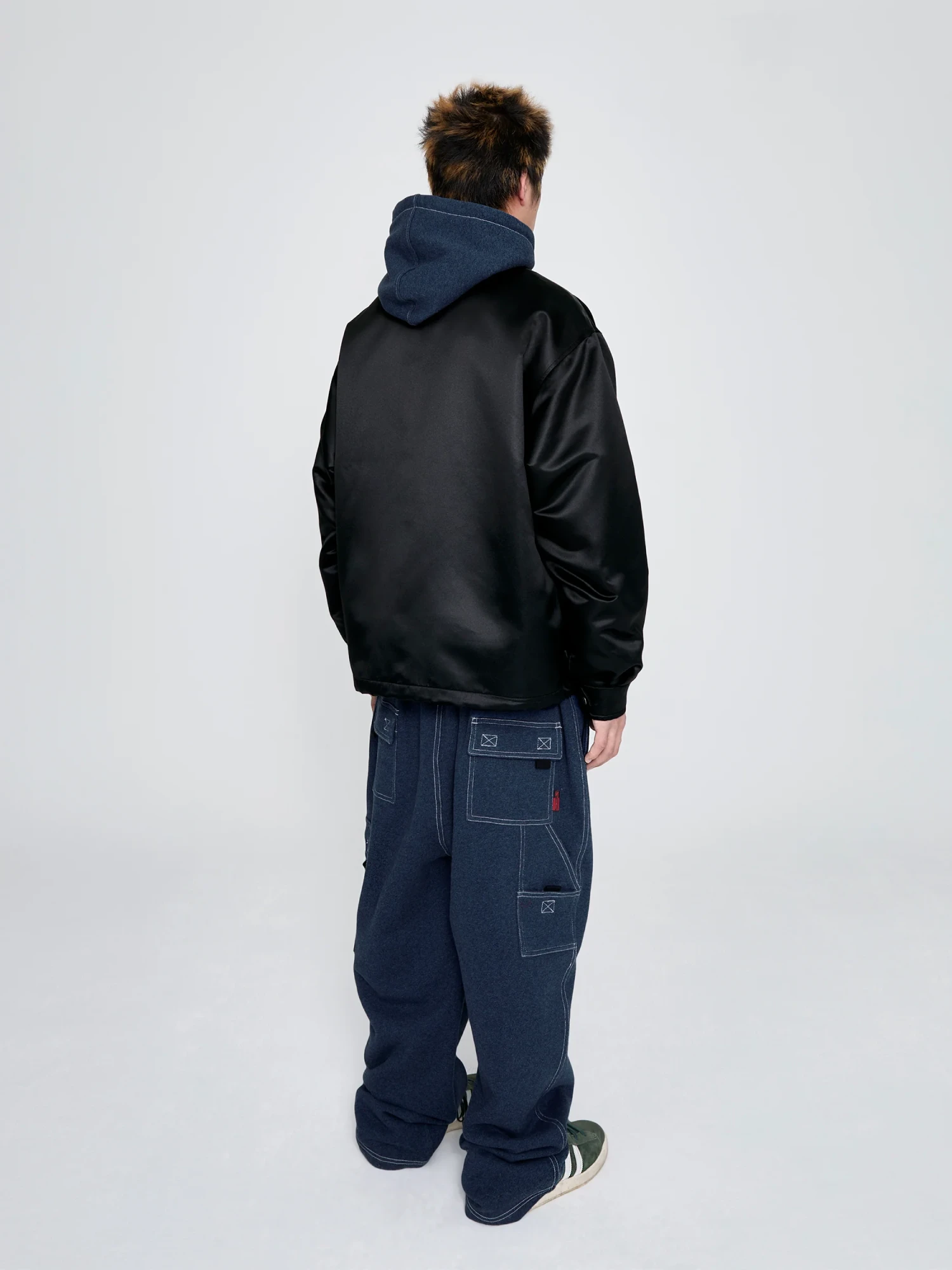 Куртка YESEYESEE Logo Applique Satin Coach Black