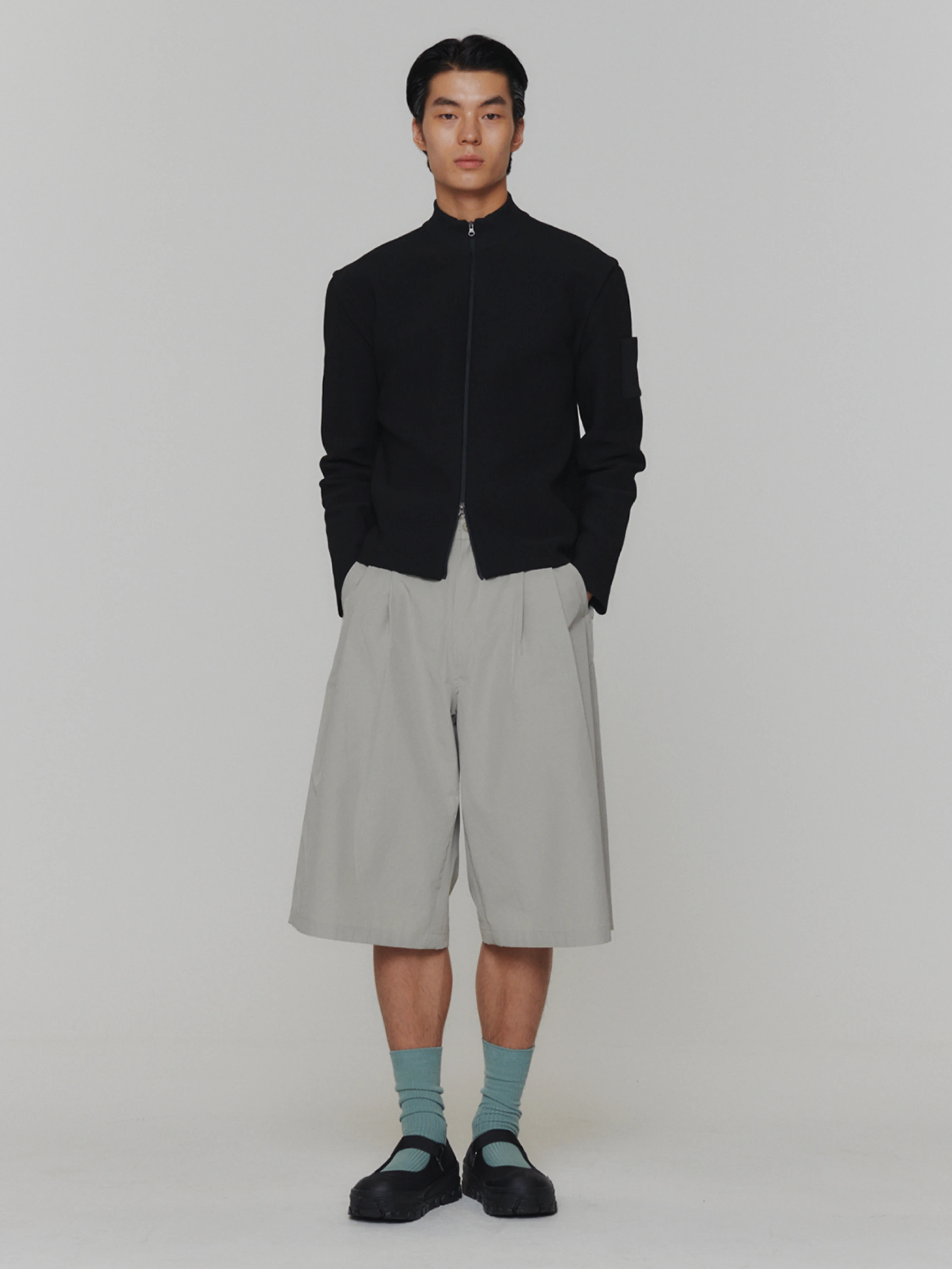 Шорты AMOMENTO Two Tuck Wide Shorts Grey Beige