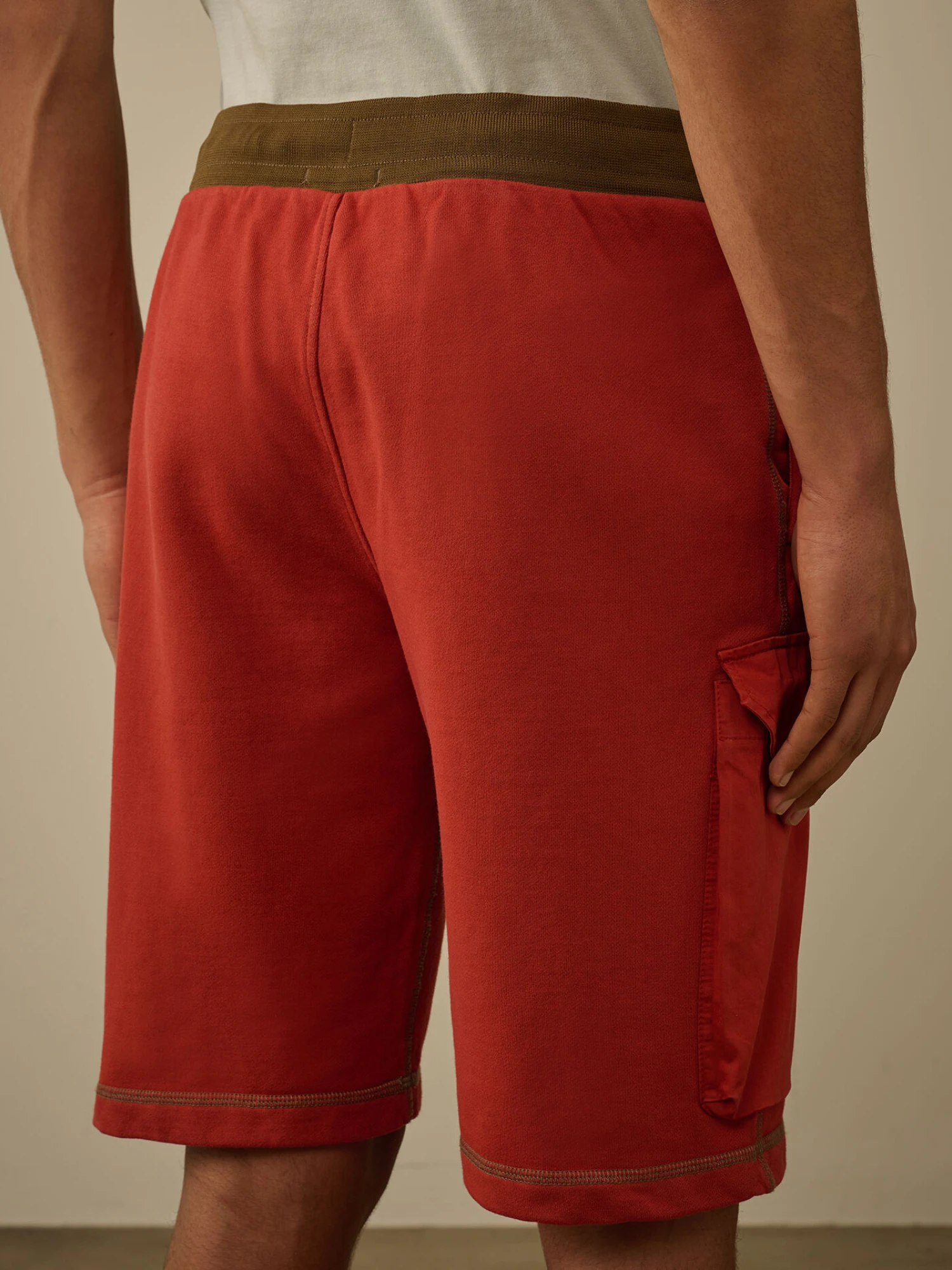 Шорты C.P. Company Diagonal Fleece Mixed Cargo Ketchup Red