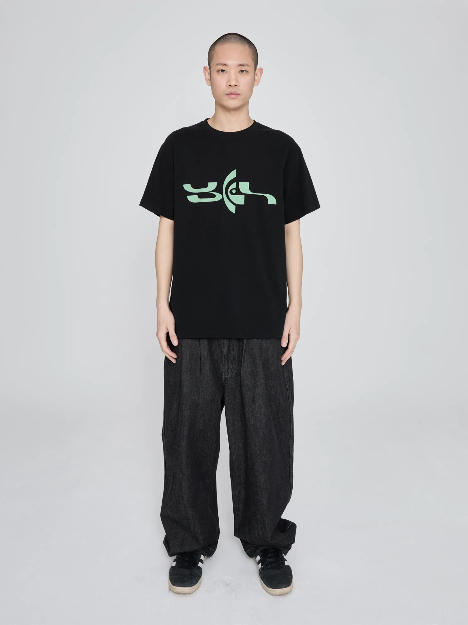 Футболка YESEYESEE Geometric Logo Tee Black