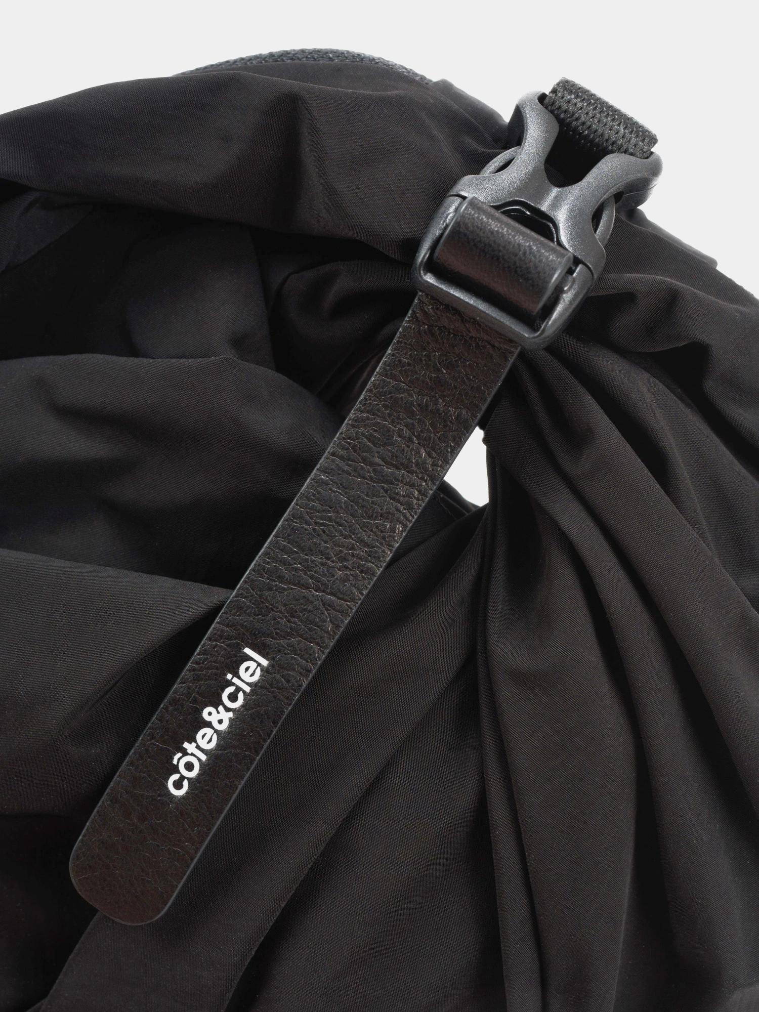Сумка COTE&CIEL Pouch Aoos S Smooth Black