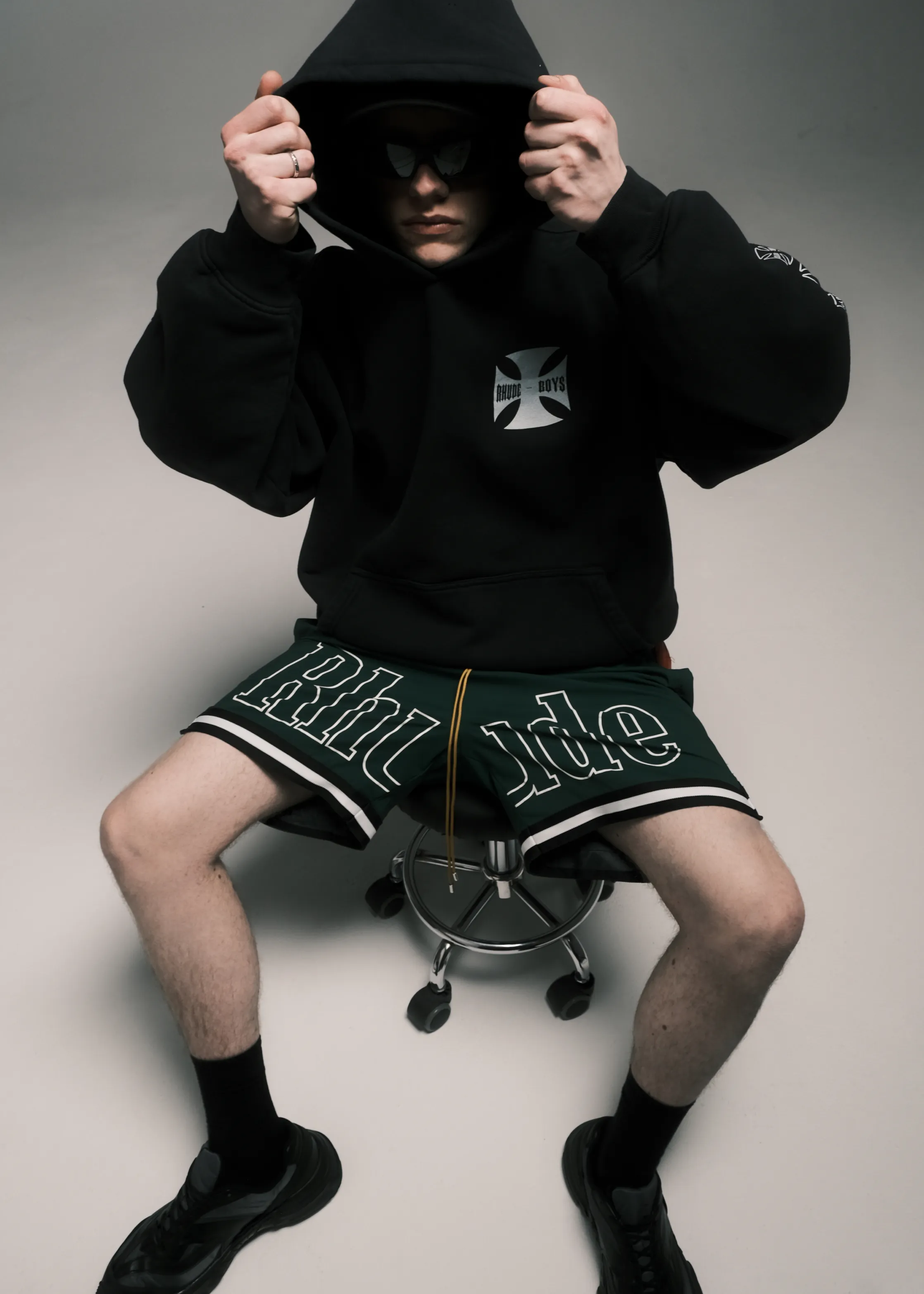 STUDIO SLOW FITS: главный герой — Rhude