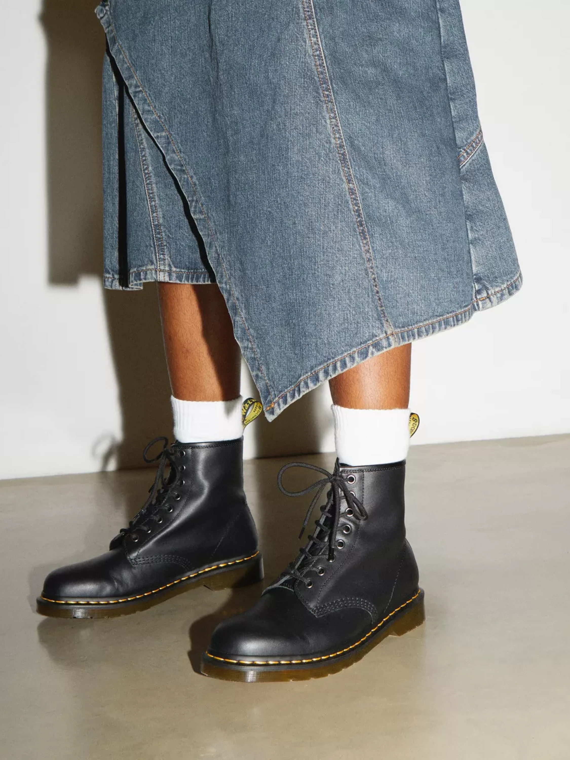 Женские ботинки Dr. Martens 1460 Nappa Leather Lace Up Black
