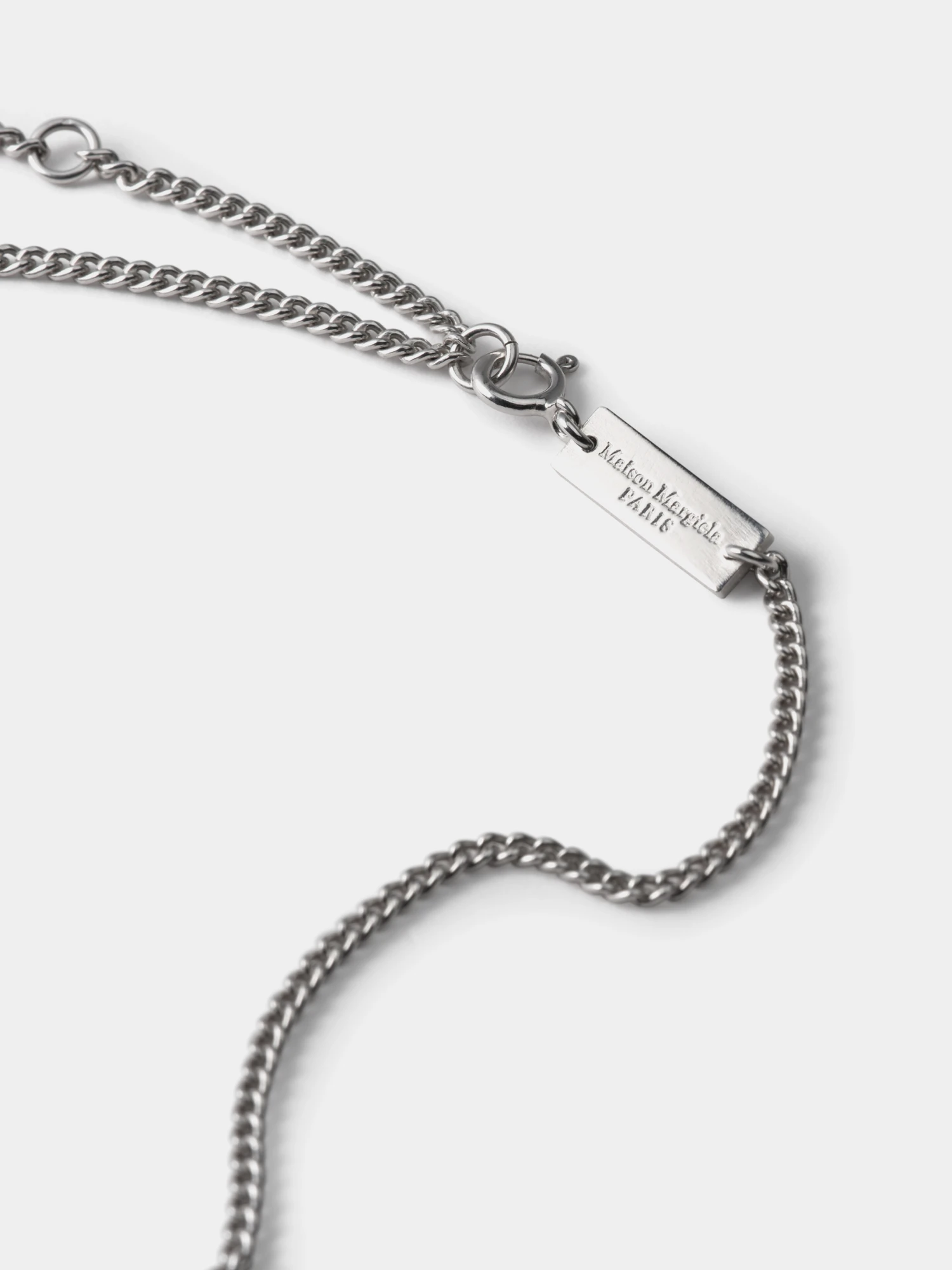 Ожерелье MM6 Maison Margiela Four Stitches