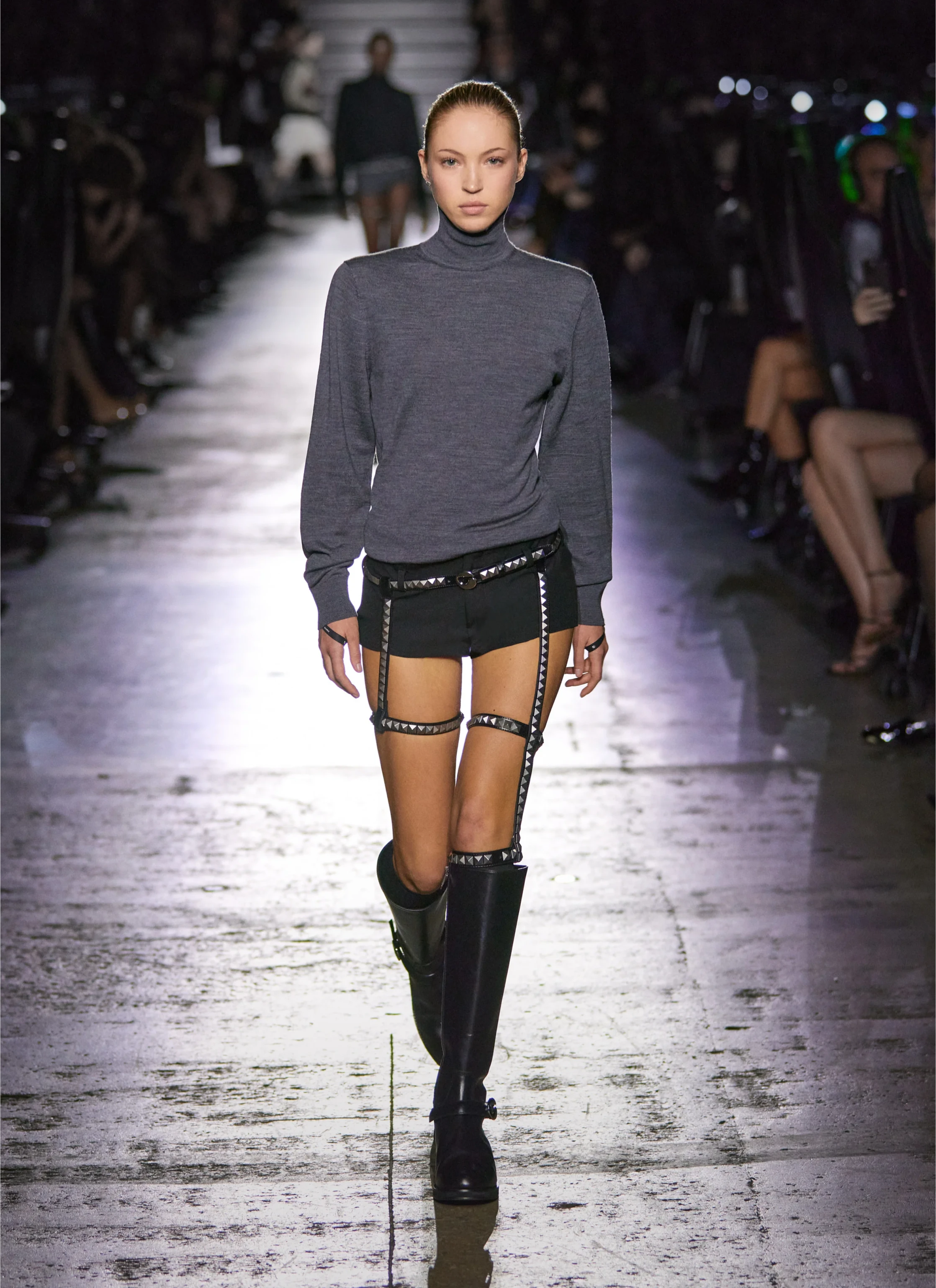 Игры-мультиплееры и стрим показа: Coperni посвящают FW’25 золотой эпохе интернета