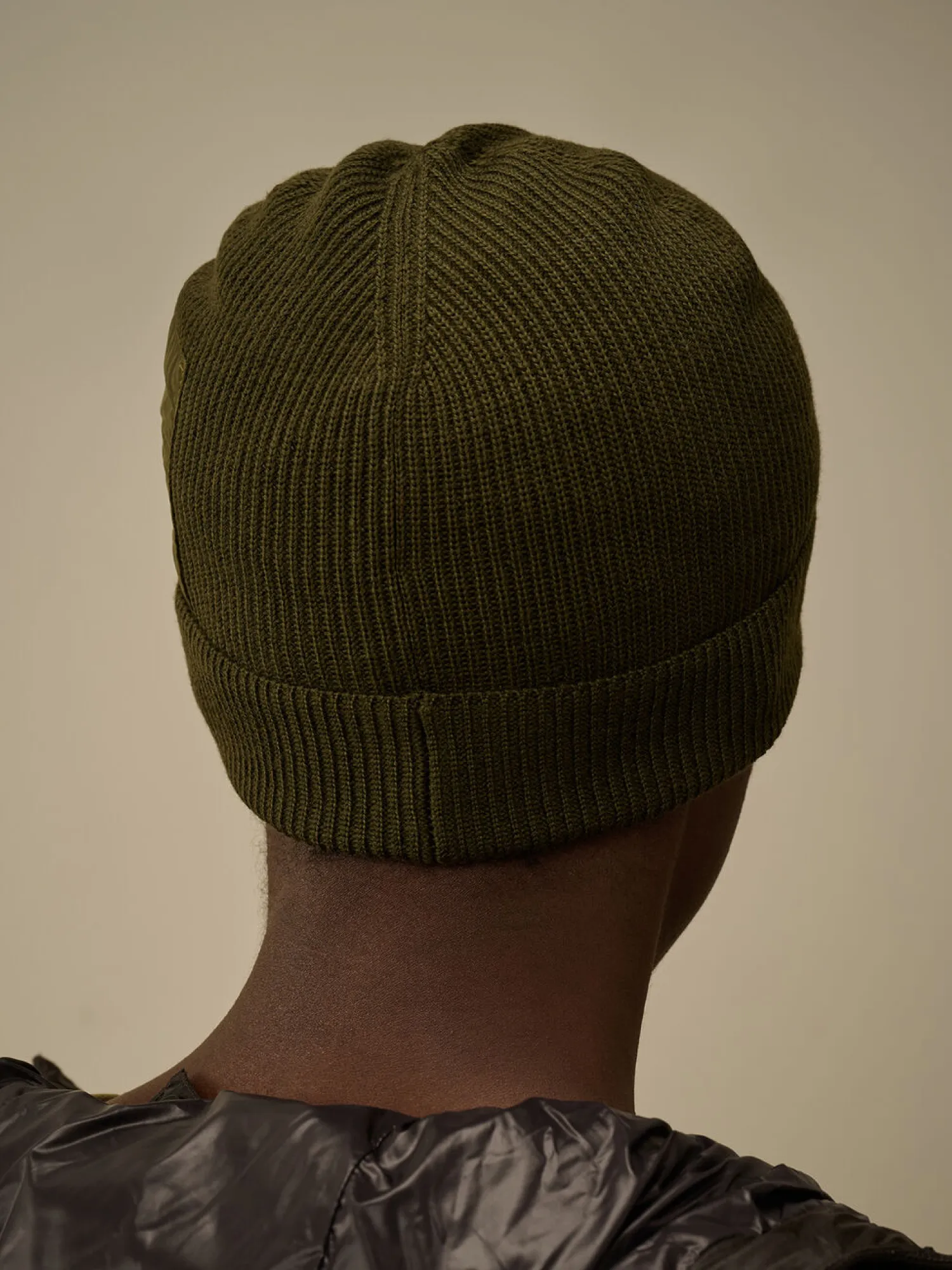 Шапка C.P. Company Extrafine Merino Wool Zip Pocket Ivy Green