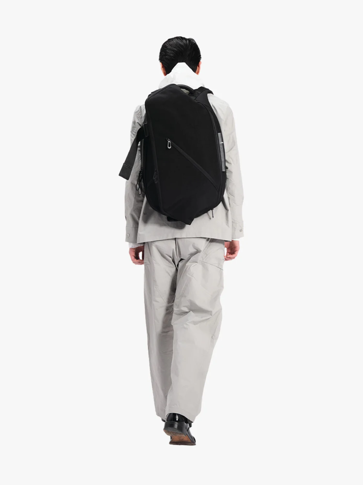 Рюкзак COTE&CIEL Isar M Round Carbon Black
