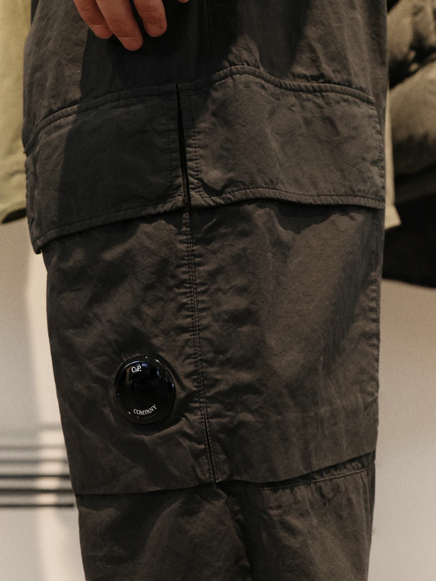 Брюки C.P. Company Microreps Boxy Cargo Black