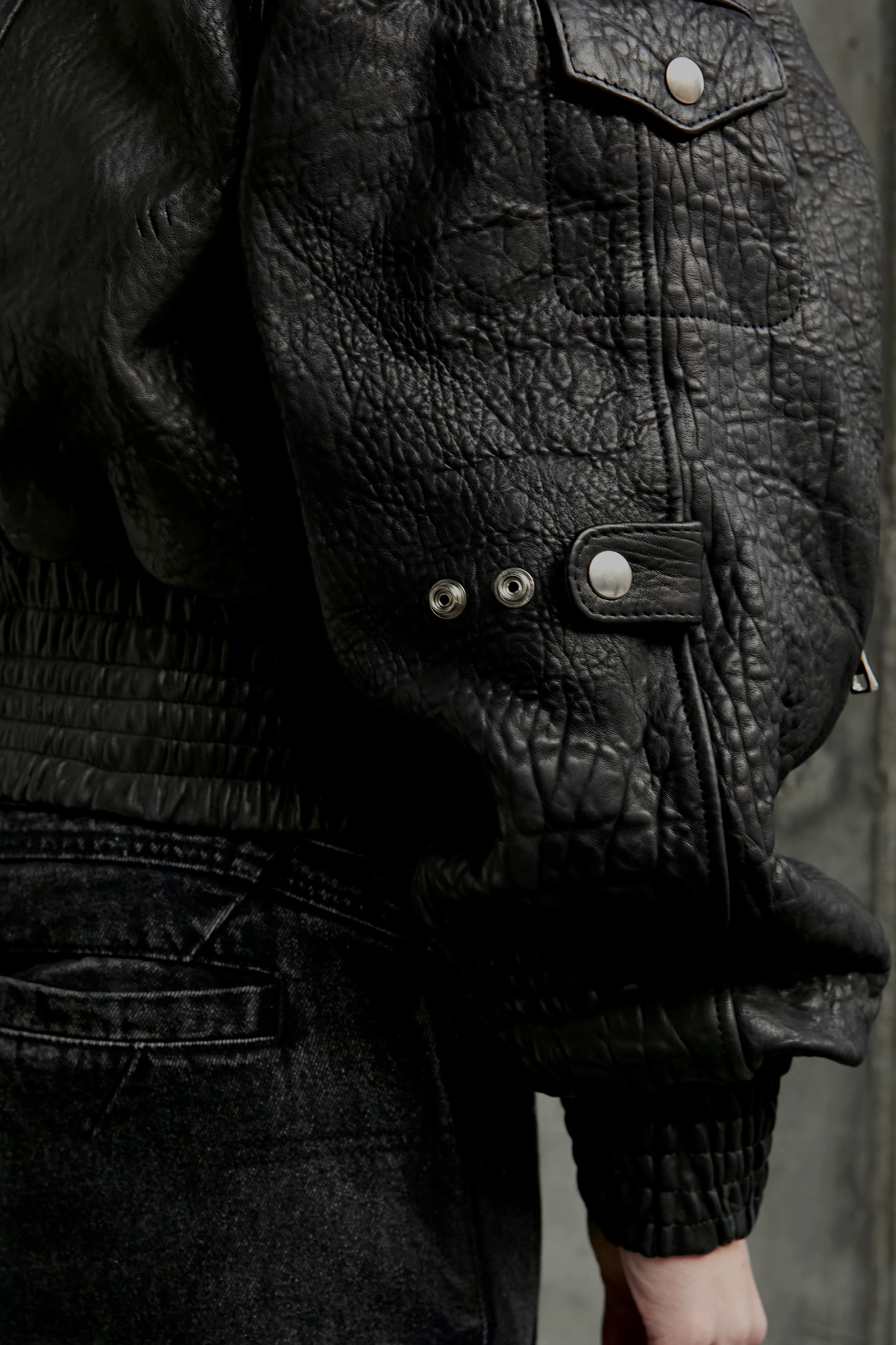 Бомбер NO/FAITH STUDIOS Dried Concrete Leather Black