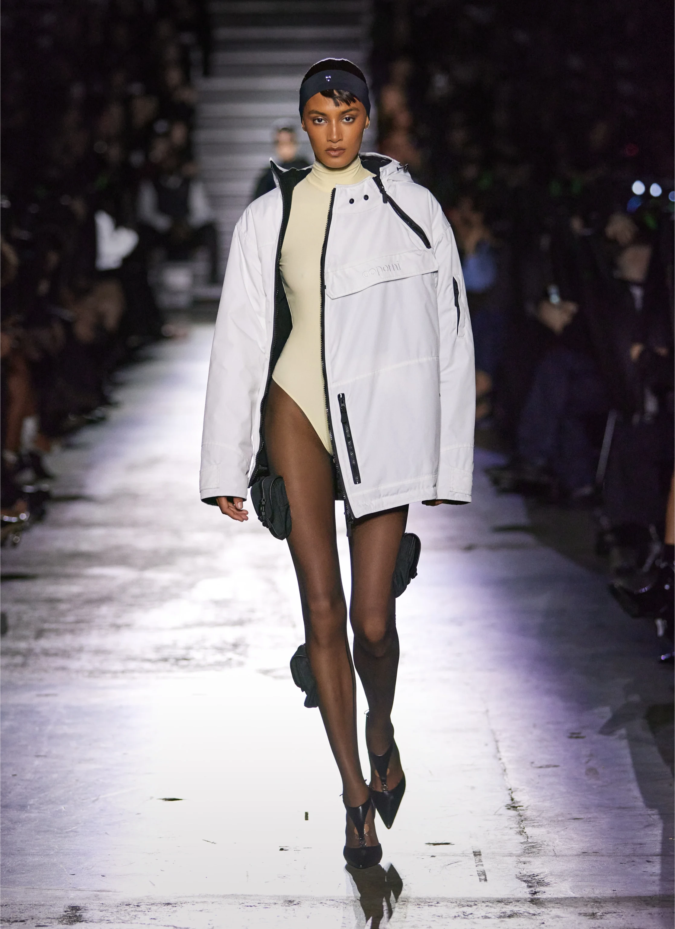 Игры-мультиплееры и стрим показа: Coperni посвящают FW’25 золотой эпохе интернета