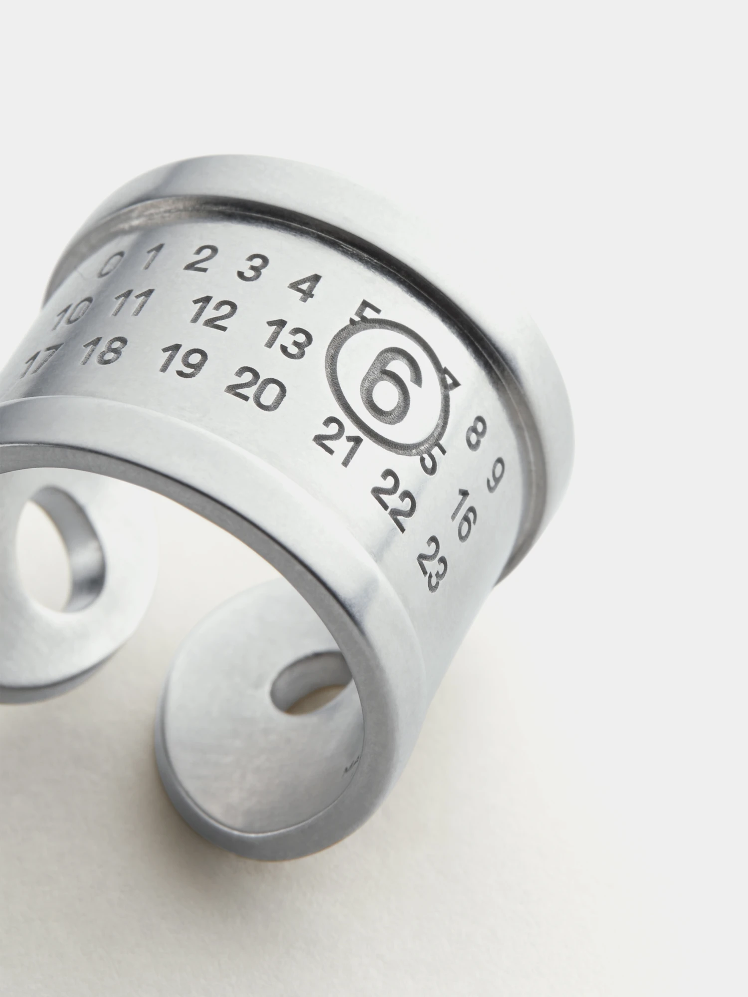 Кольцо MM6 Maison Margiela Numeric Cuff Ring