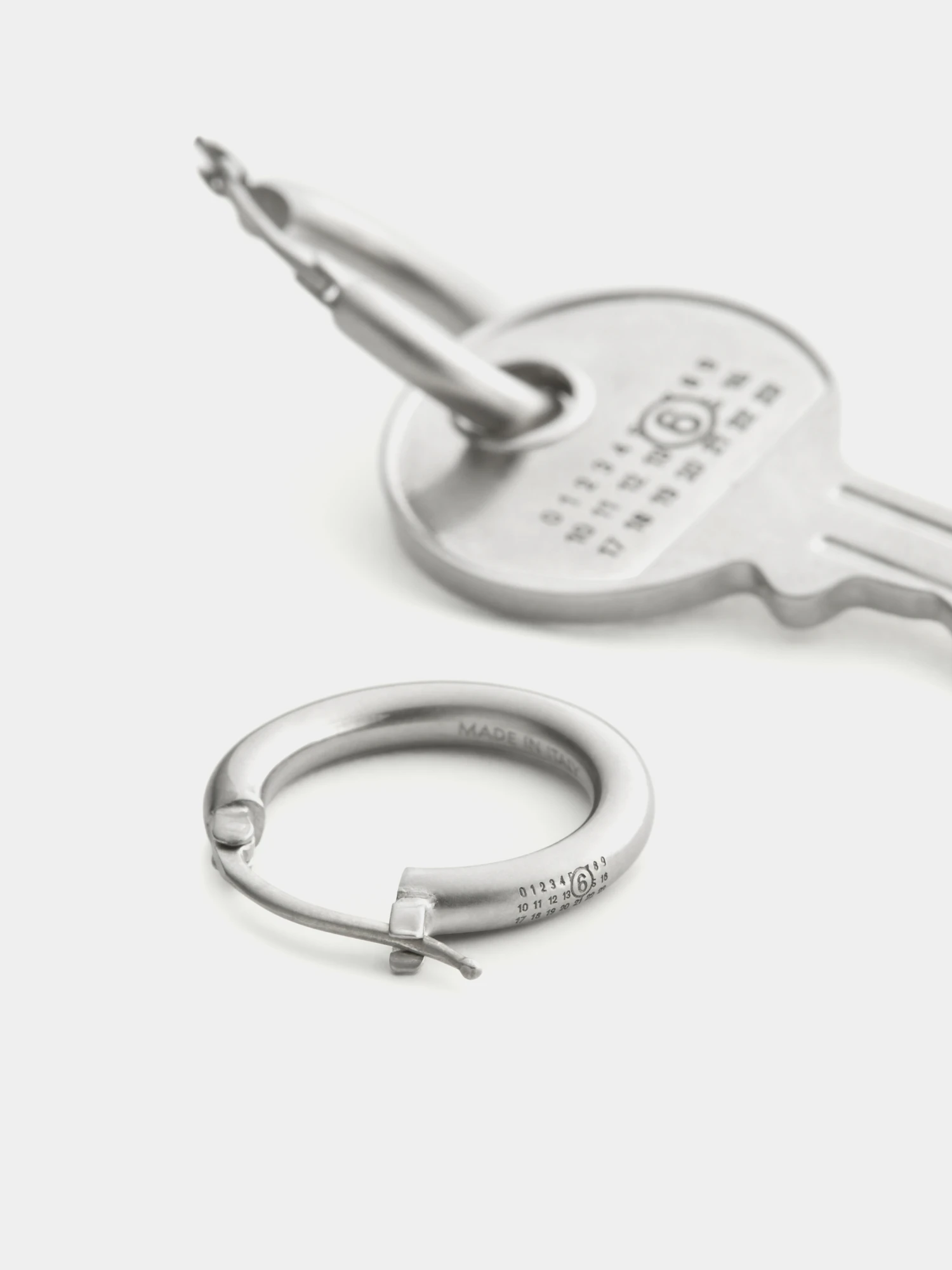 Серьги MM6 Maison Margiela Key Earrings