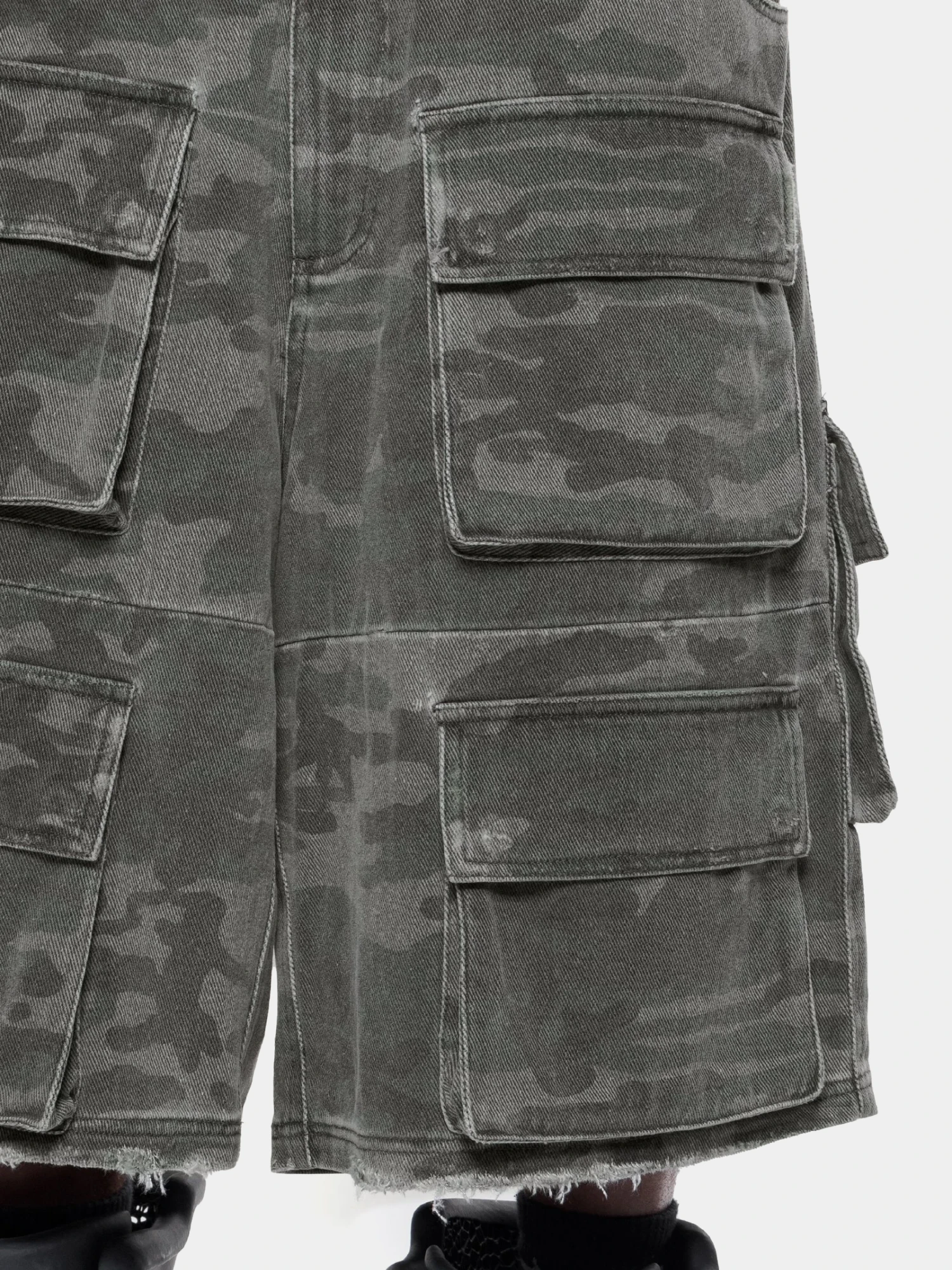 Шорты ARNODEFRANCE Camo Cargo Shorts Woodland