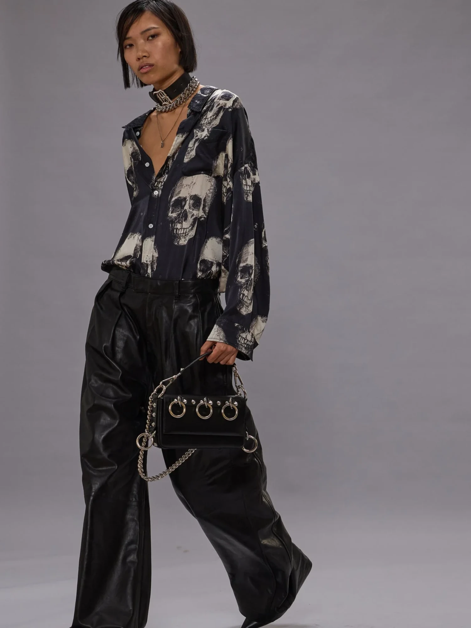 Женская рубашка R13 Drop Neck Skulls On Black