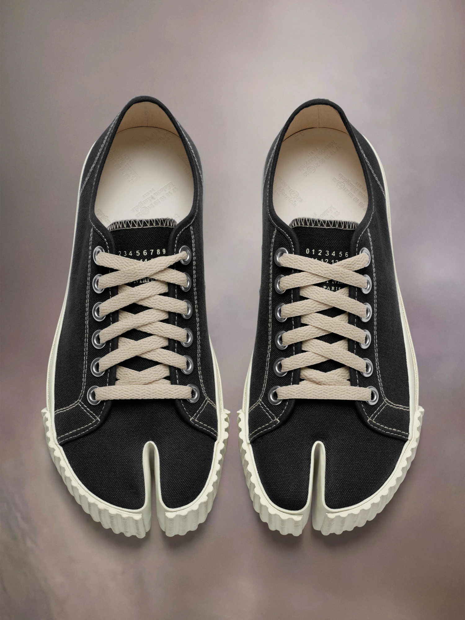 Кеды Maison Margiela Tabi Black/White