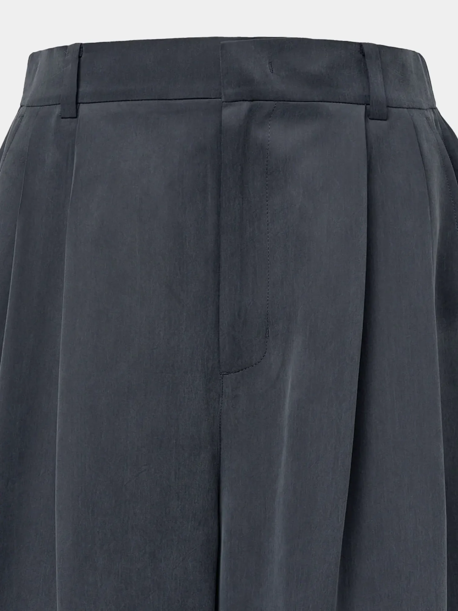 Брюки AMOMENTO Cupro Two Tuck Pants Charcoal